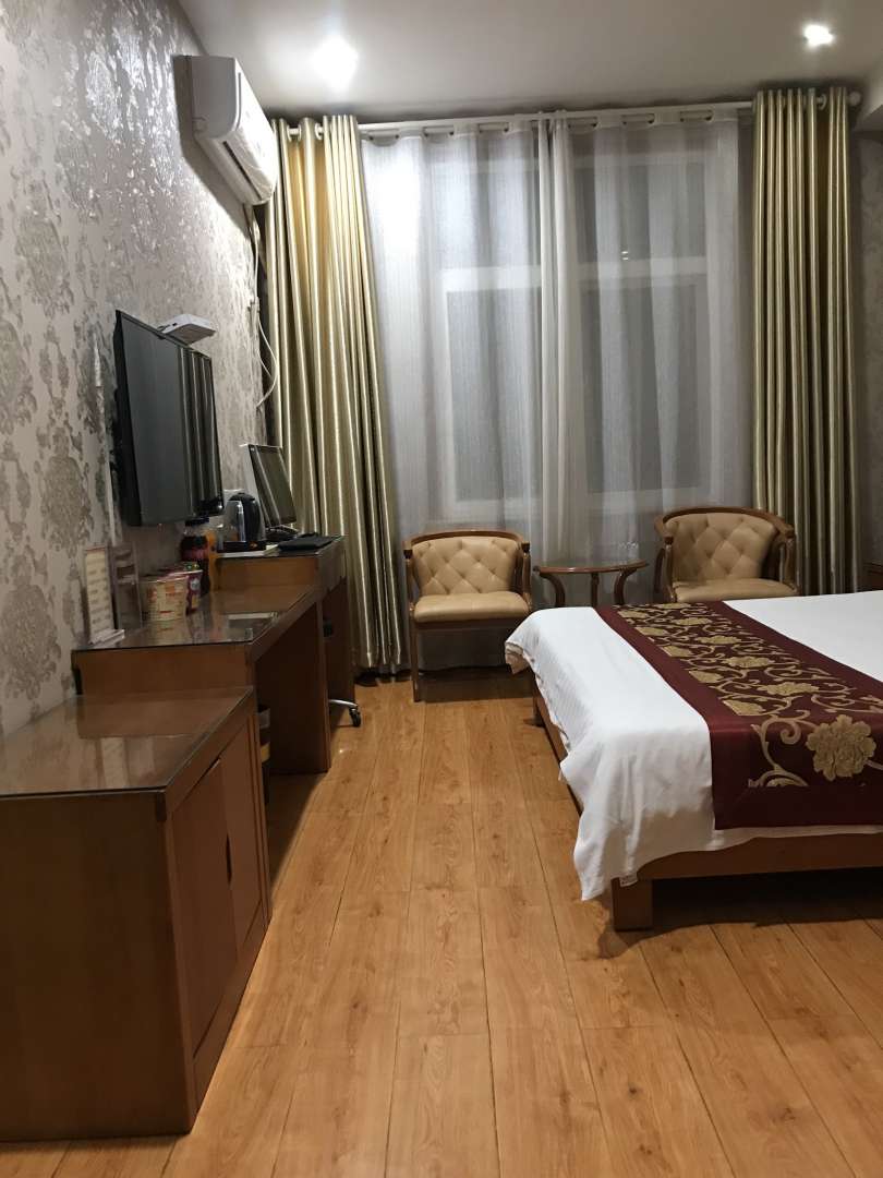 华盛宾馆(狮子楼路店)