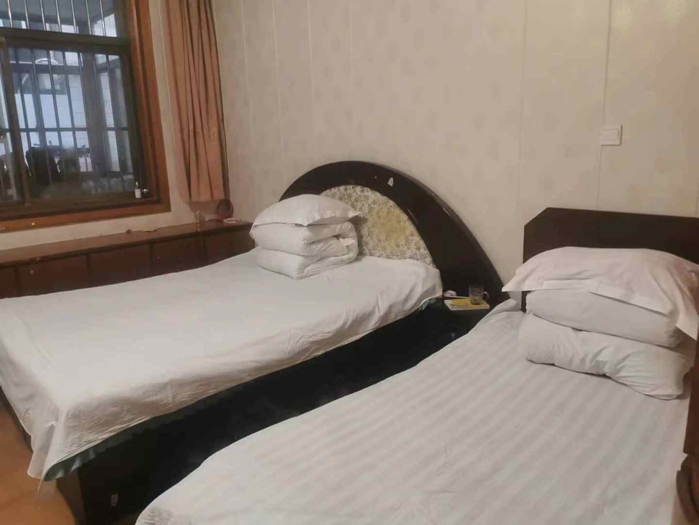 浪漫小屋旅社