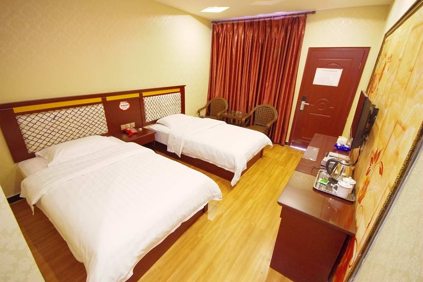 乐山景琦商务酒店(乐山大佛张公桥美食街店)
