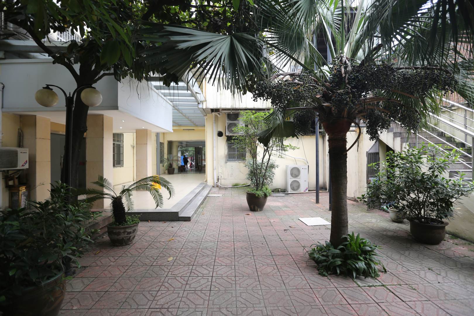 南昌工联宾馆(火车站丁公路店)