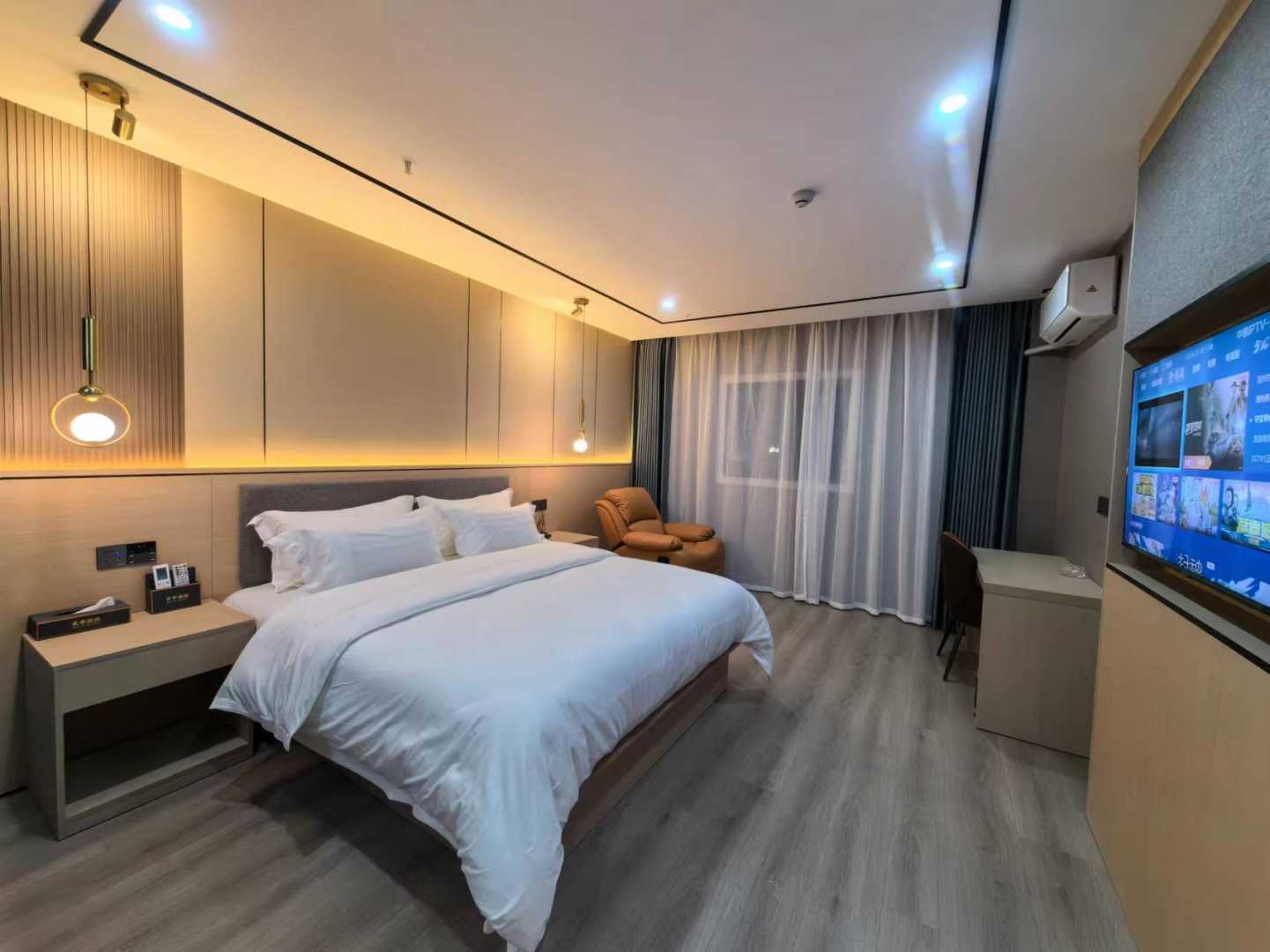 王朝宾馆(锡港西路店)