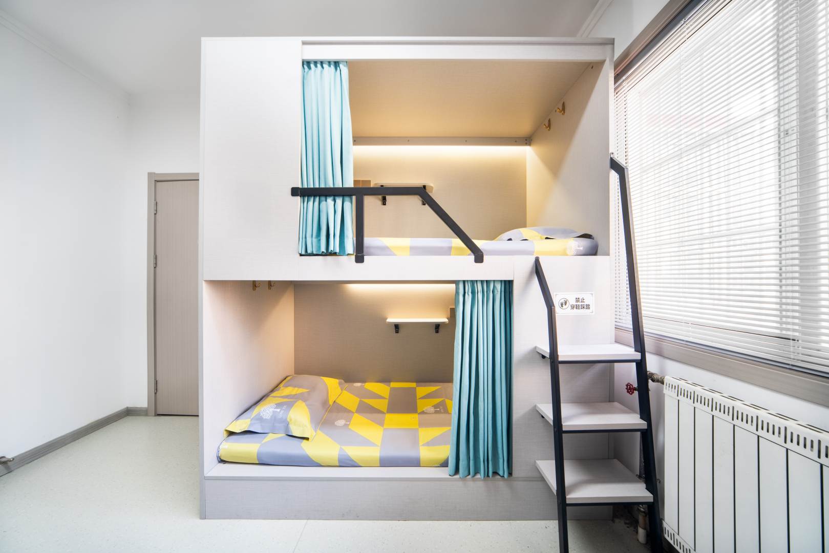 行者顺青年旅舍(小寨纬一街地铁站店)