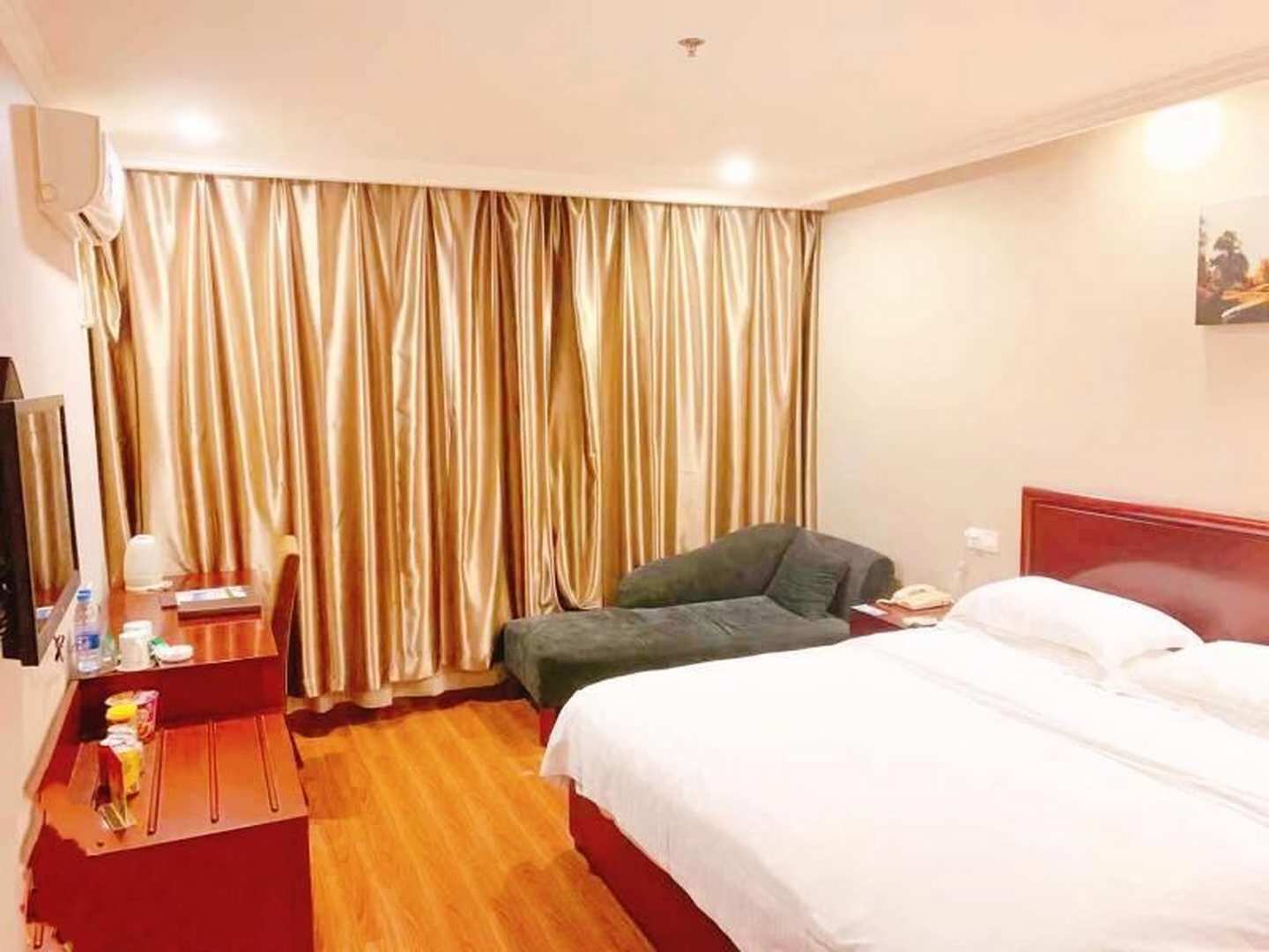 迎鑫宾馆(迎宾西路店)