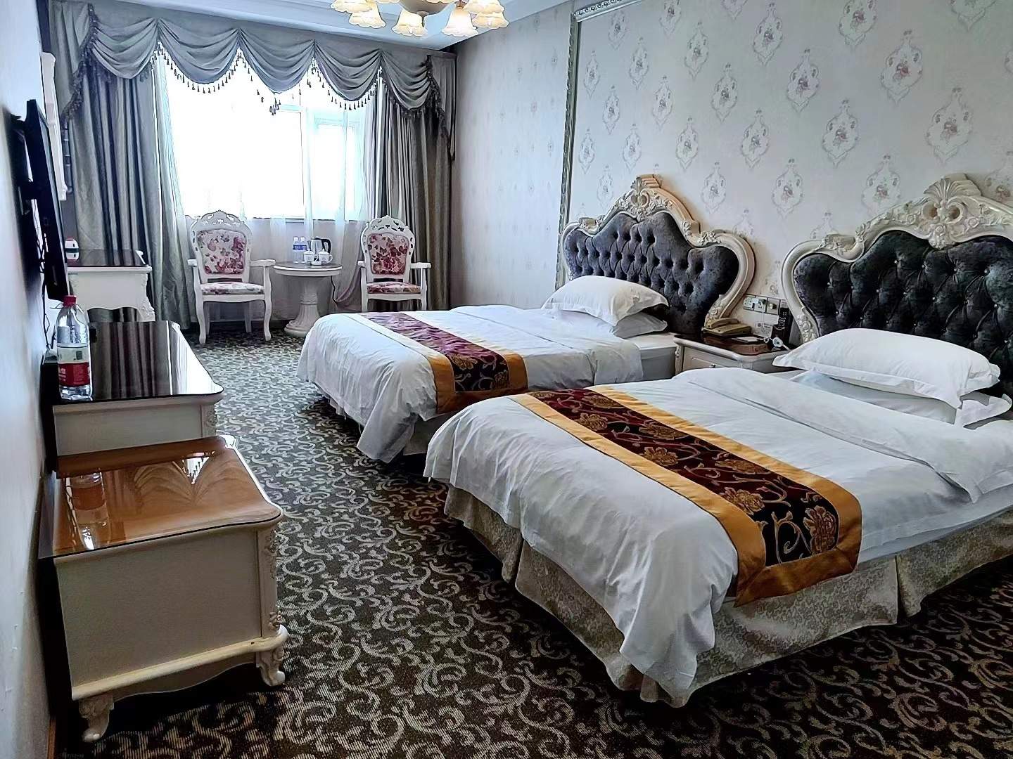 容尊国际酒店