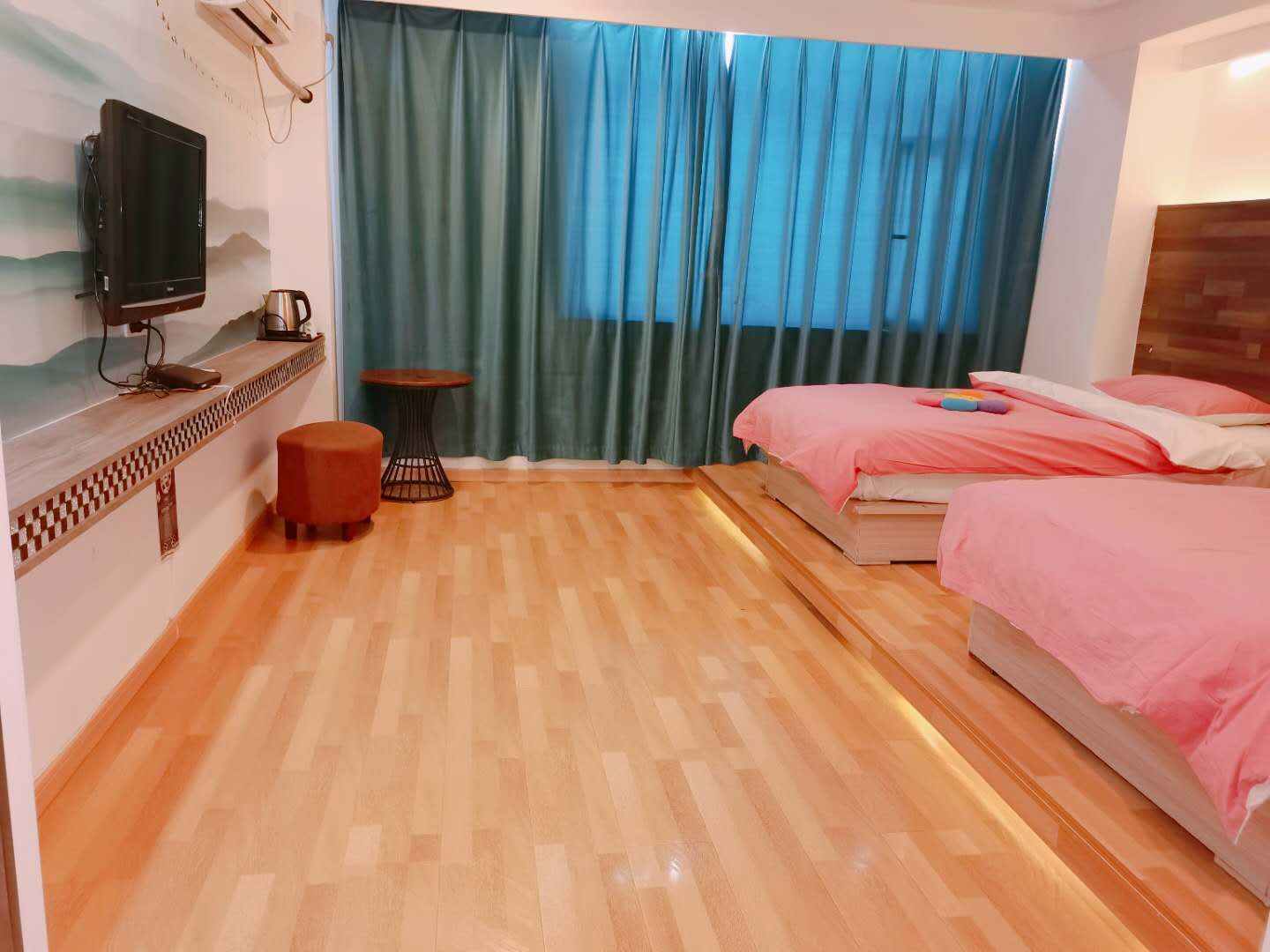 阿依樂(lè )大店(伊寧六星街景區店)