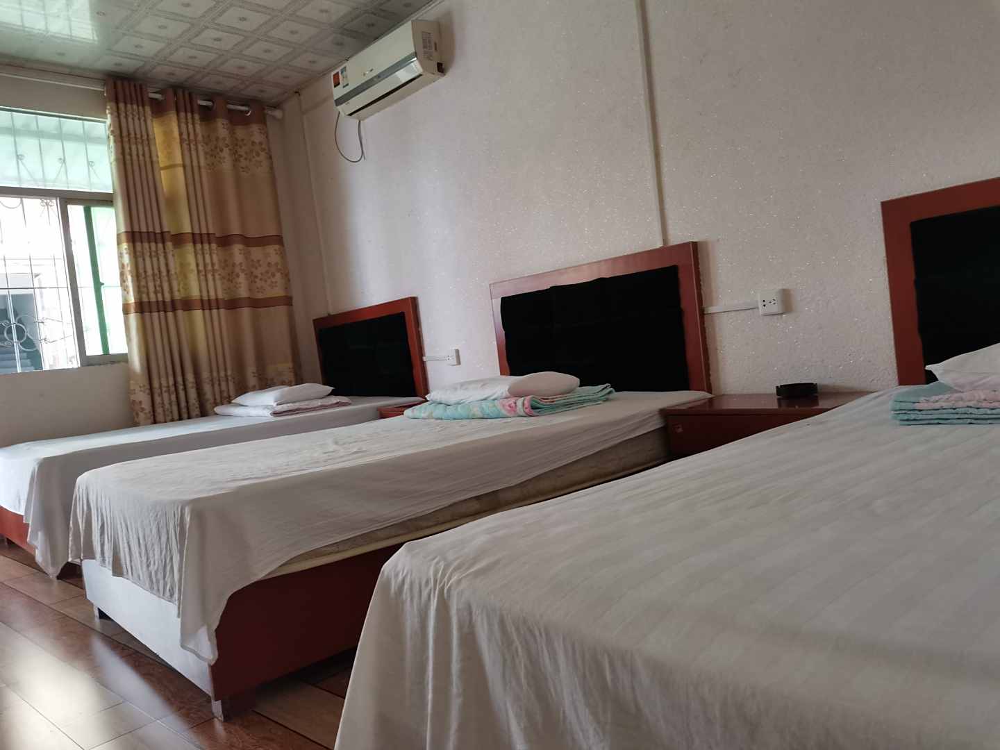 友缘聚宾馆