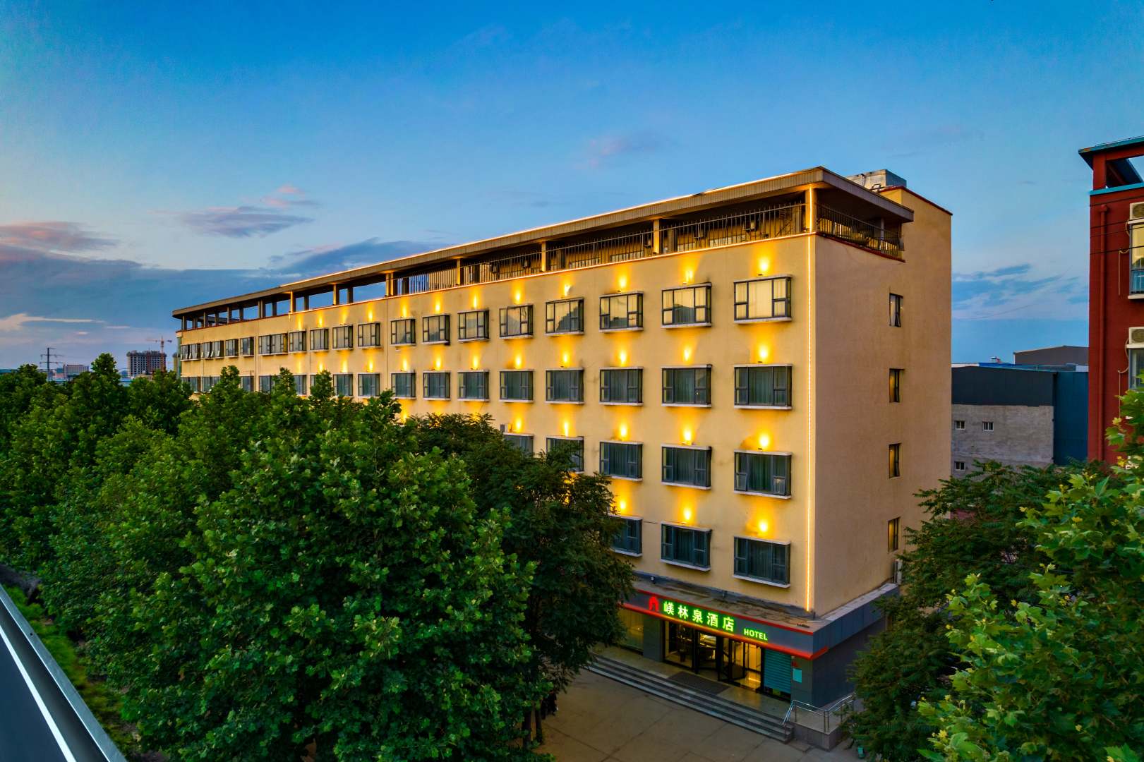 嵄林泉酒店(白沟店)