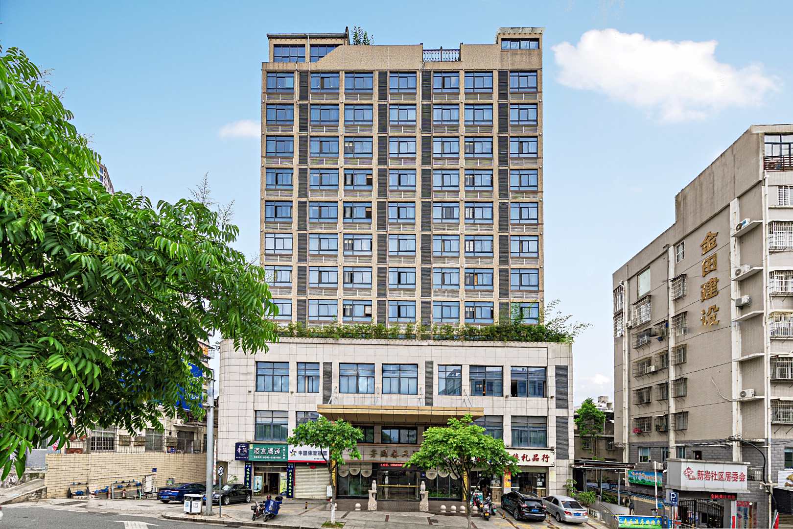 方园春天酒店(龙岩农校学校北大附属实验学校店)