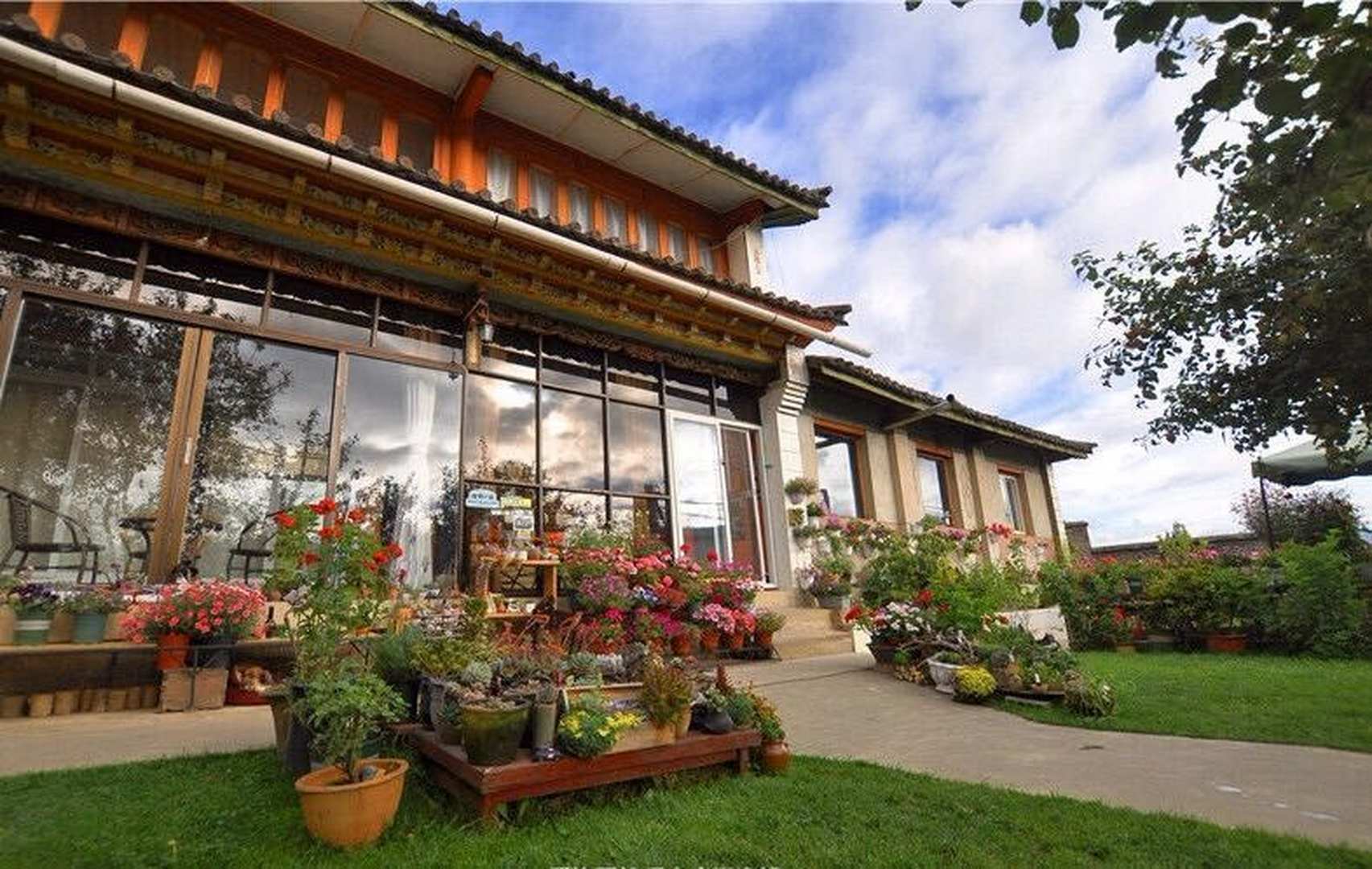 香格里拉暖山客栈