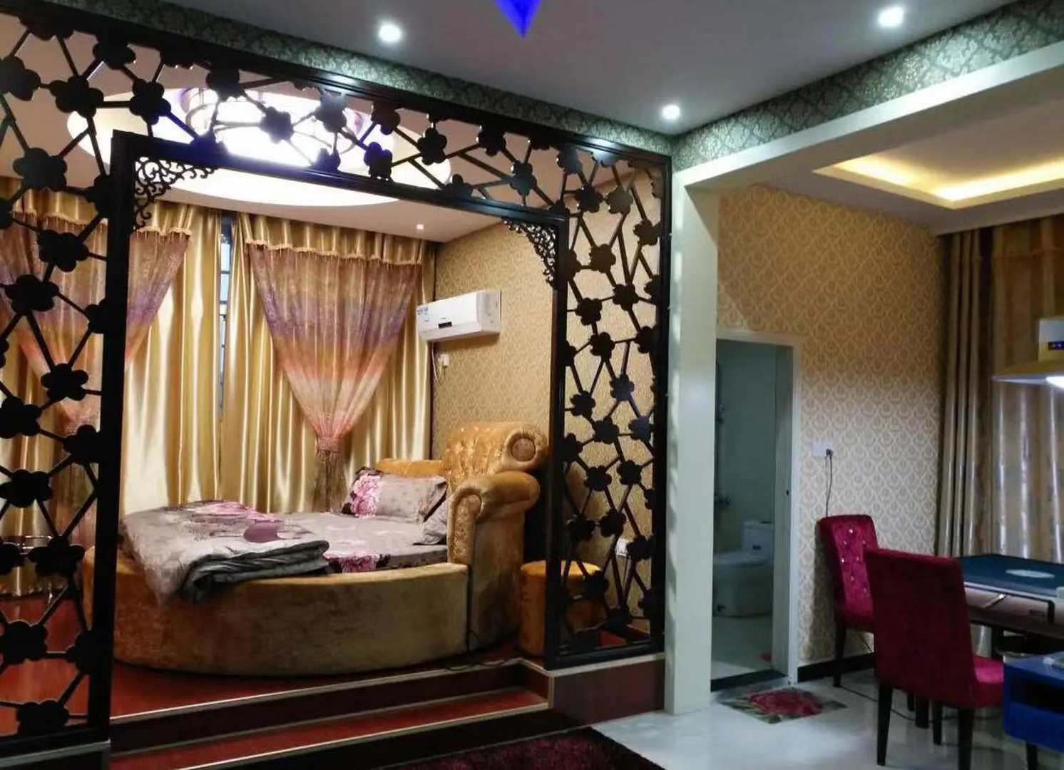 汉寿爱琴海主题酒店