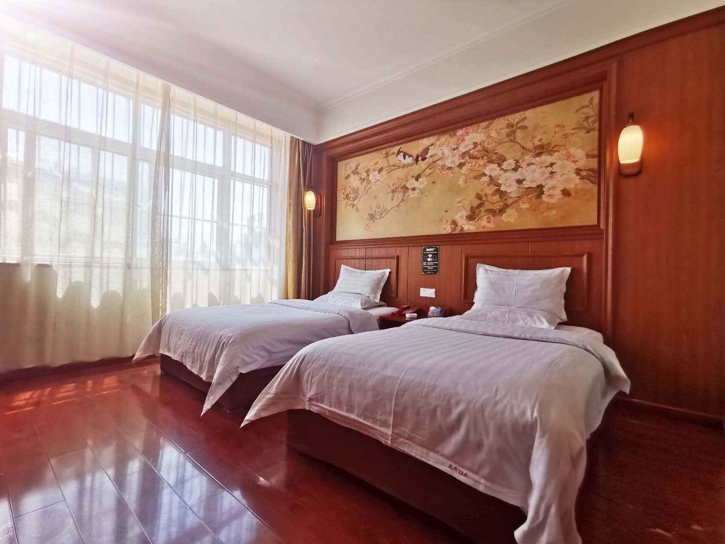 龙升温泉酒店(淇滨大道店)