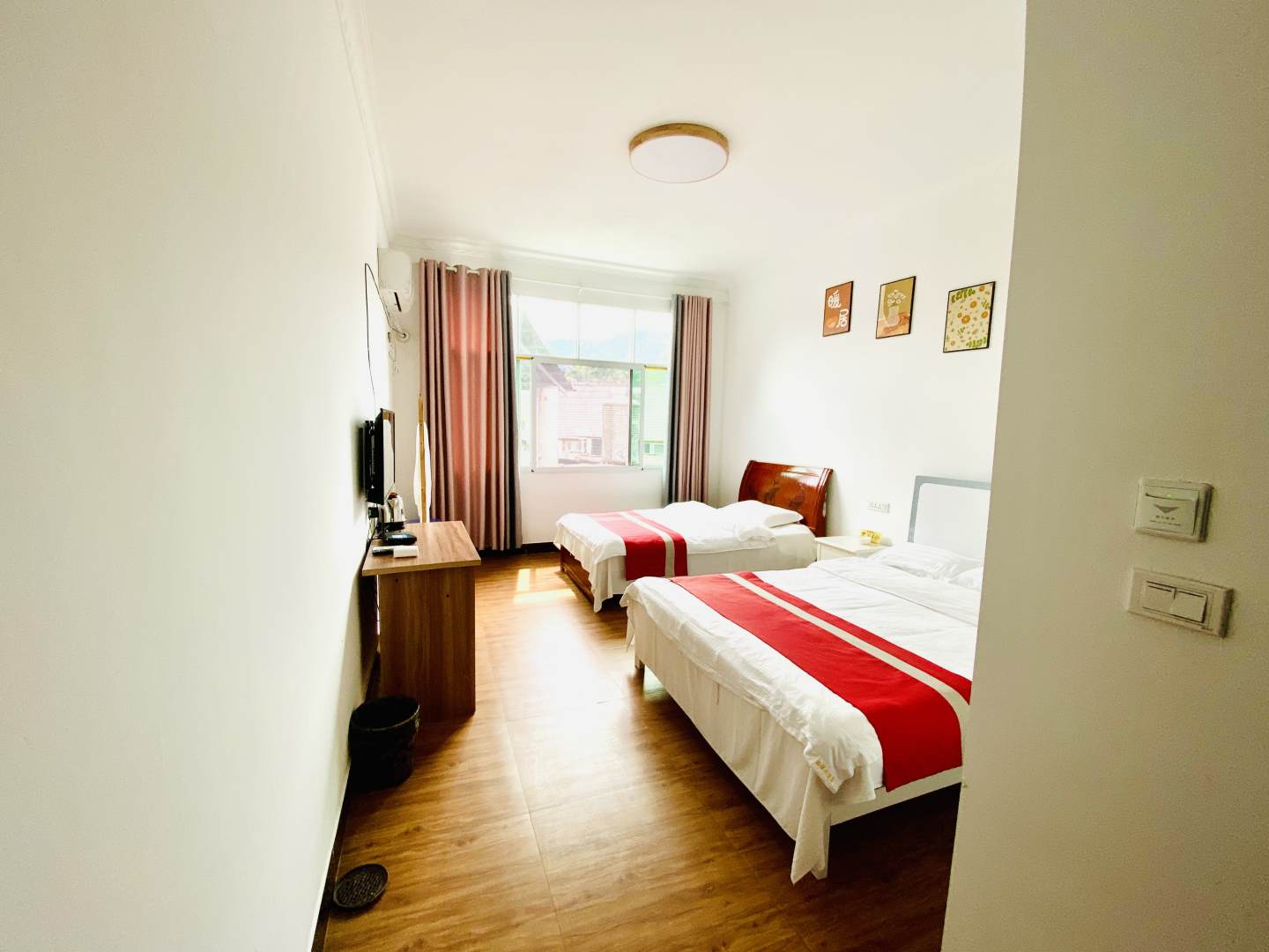 梵净山夕阳小筑客栈(585县道店)