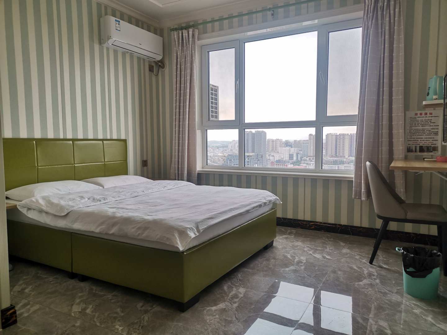 海城易家公寓