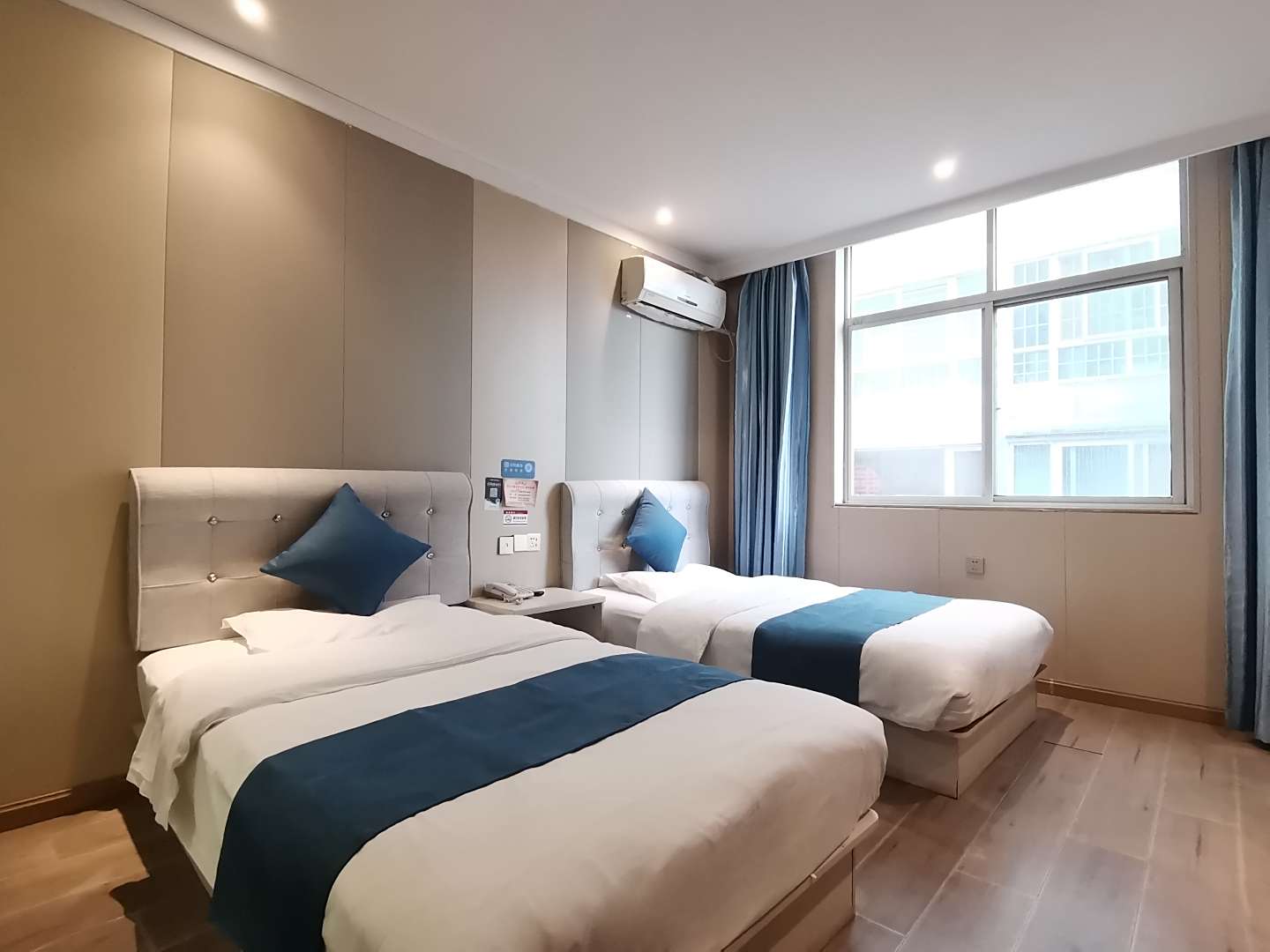 轻住·紫荆园宾馆(金州路中心医院店)