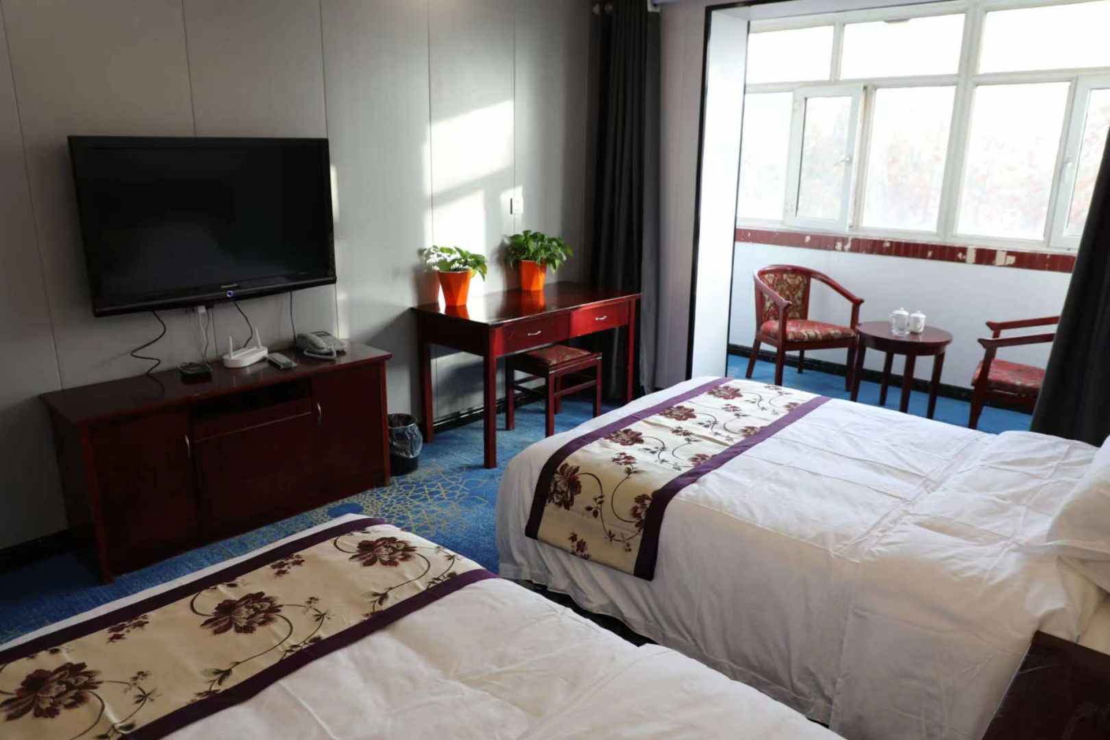 阿拉市佶隆商務(wù)賓館