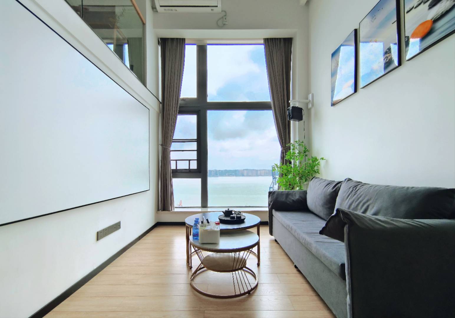 鹿屿高空海景LOFT公寓(兴港南路分店)