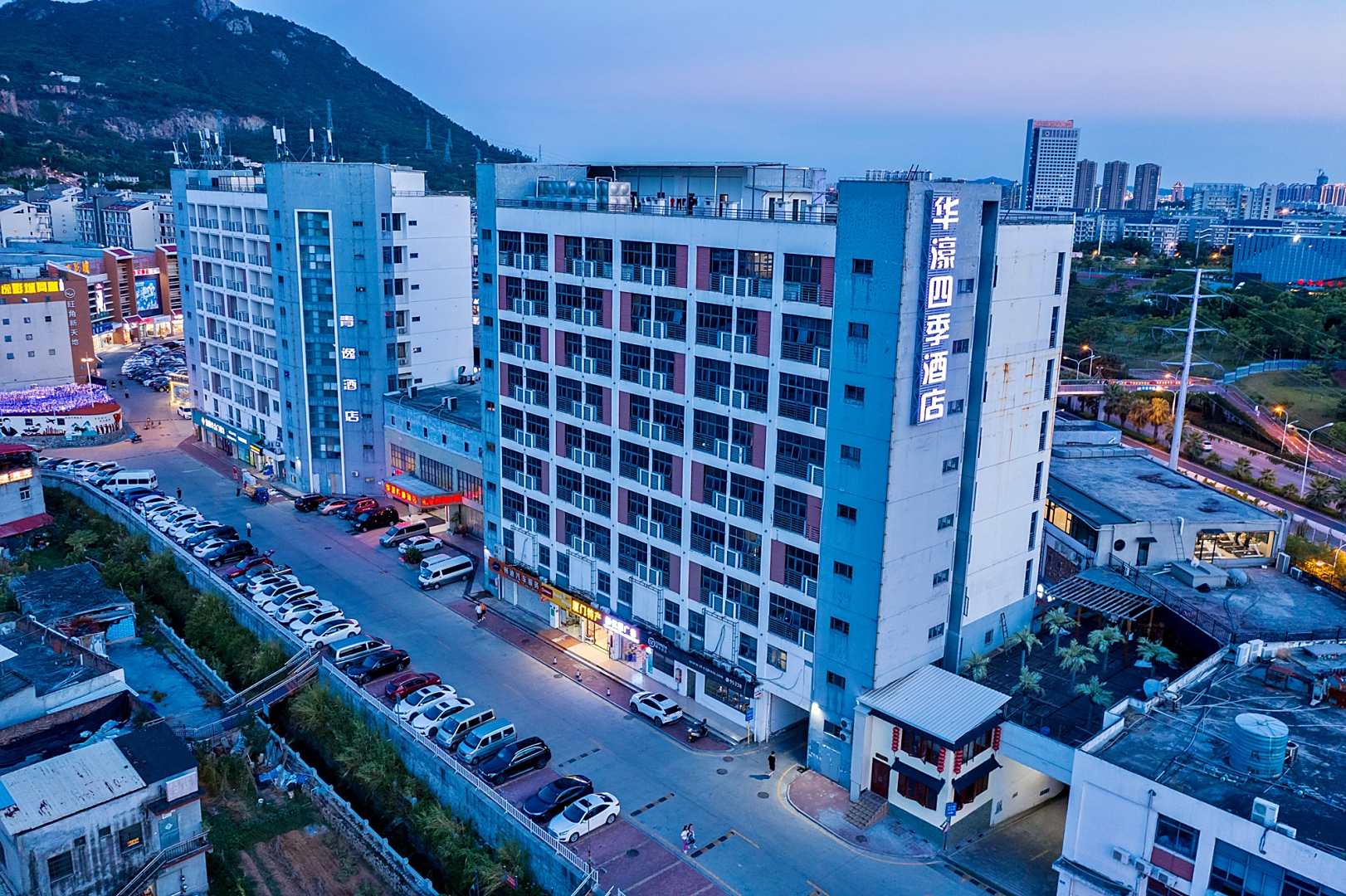 厦门华濠四季酒店(厦门北站店)