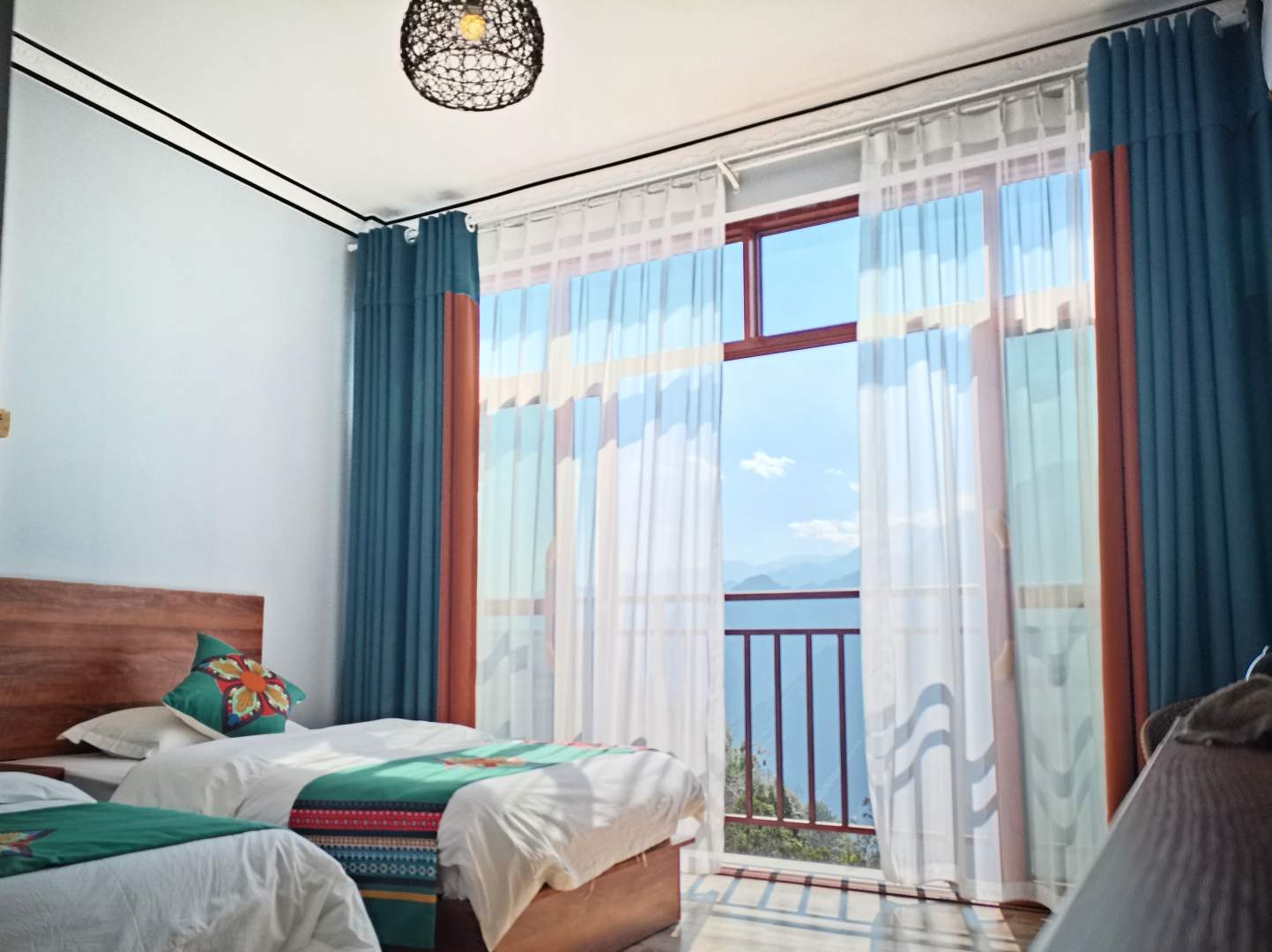 达比亚客栈