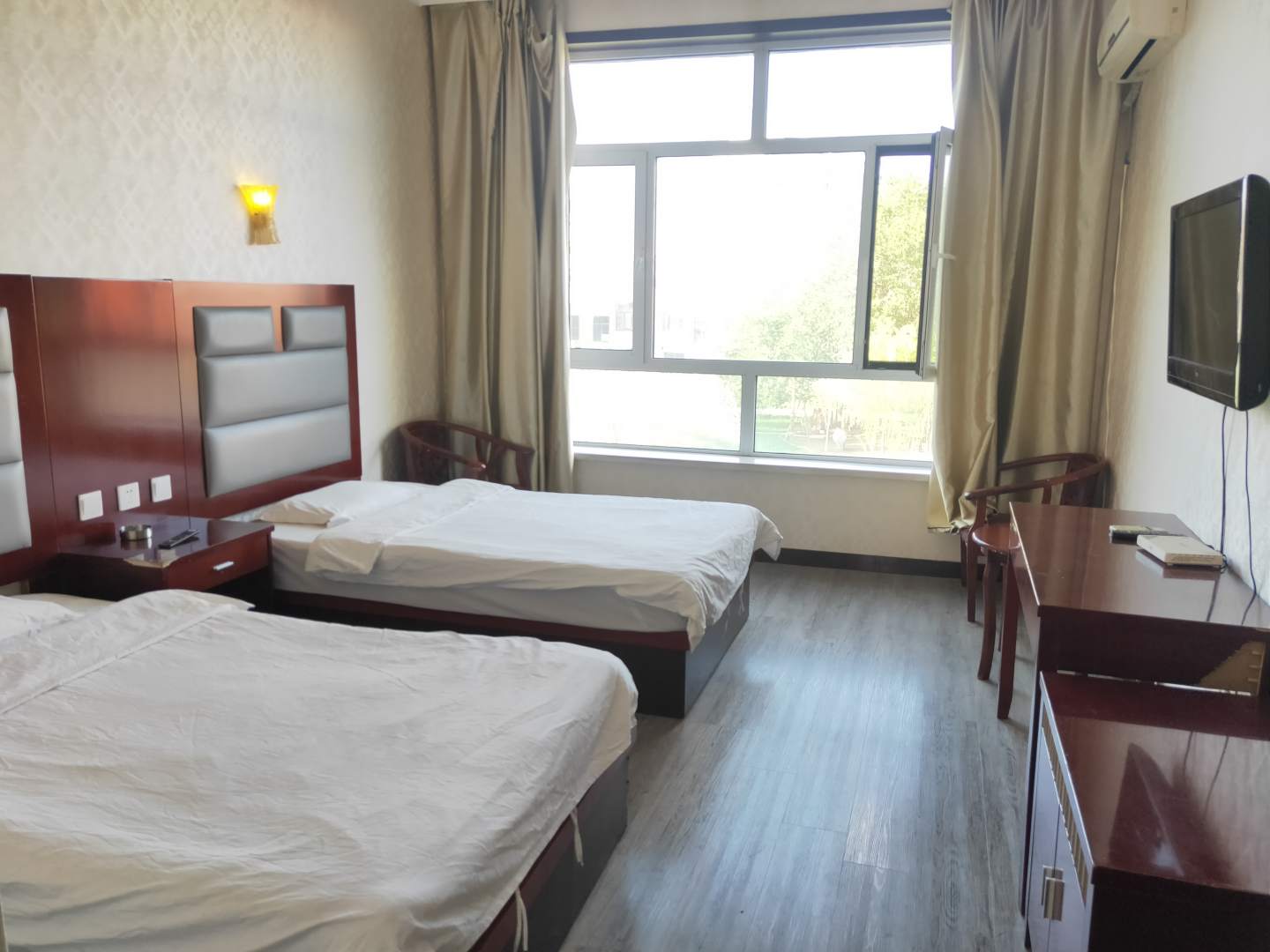 杭锦旗乐逸休闲会馆