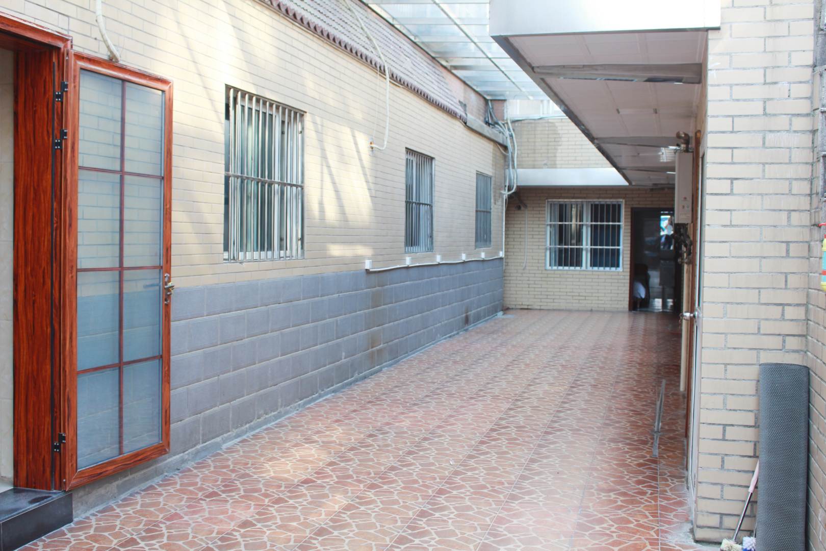 西园宾馆(朱方路店)