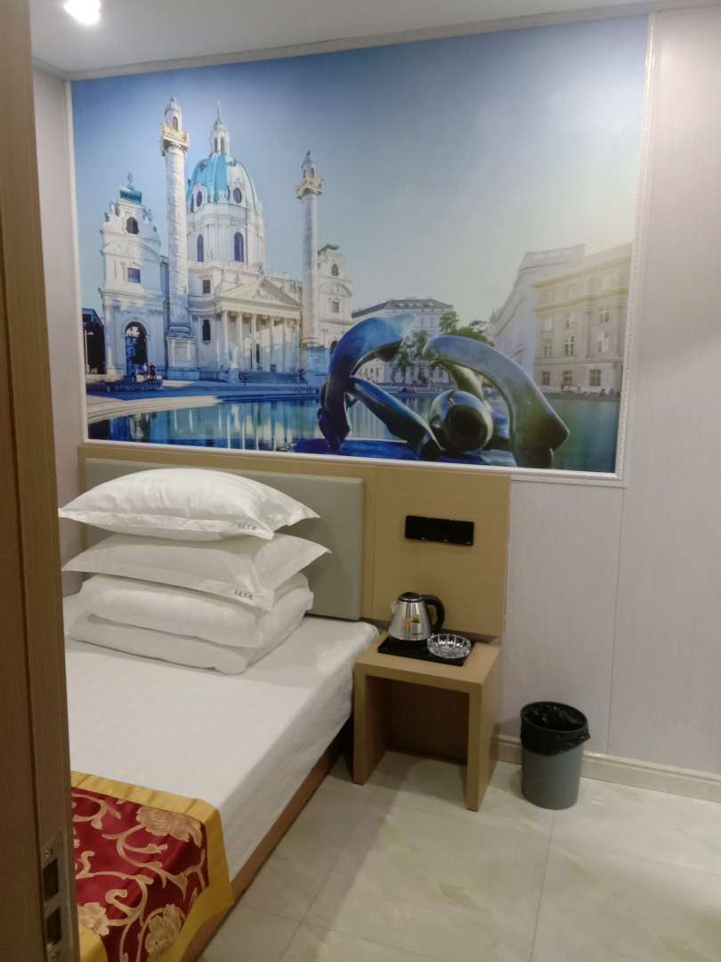 南京苏友宾馆(马群地铁站店)