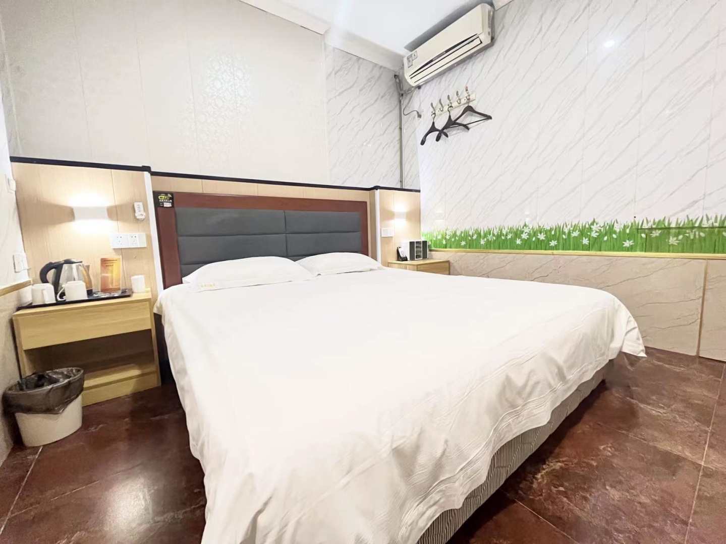 星期8旅店(大学城店)
