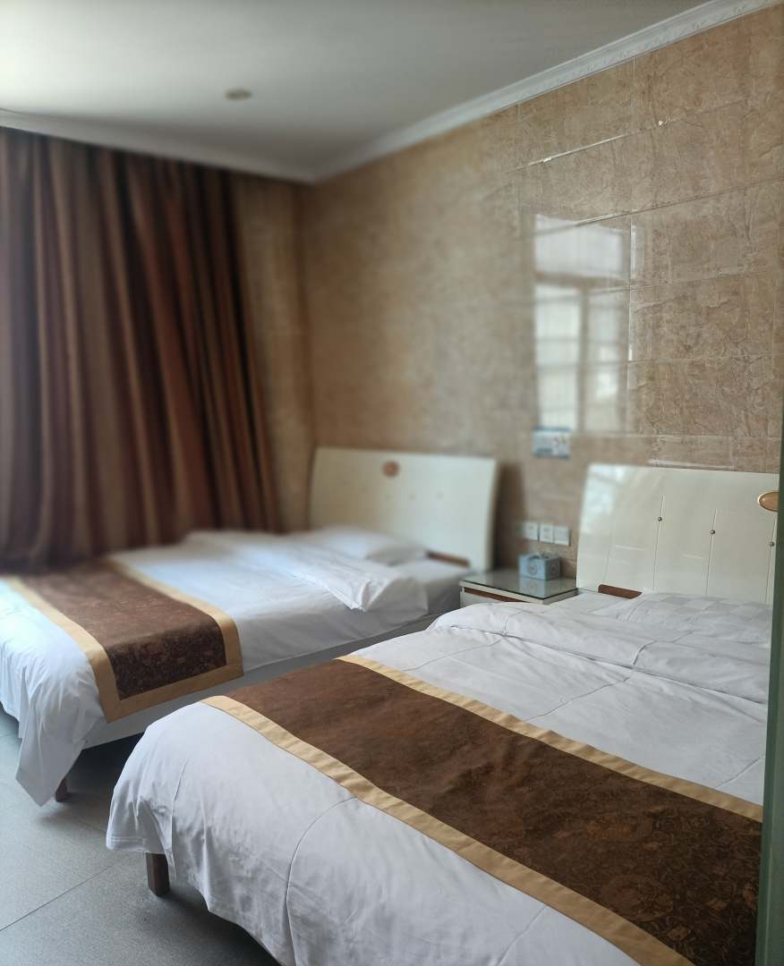 南陵白金汉爵旅馆