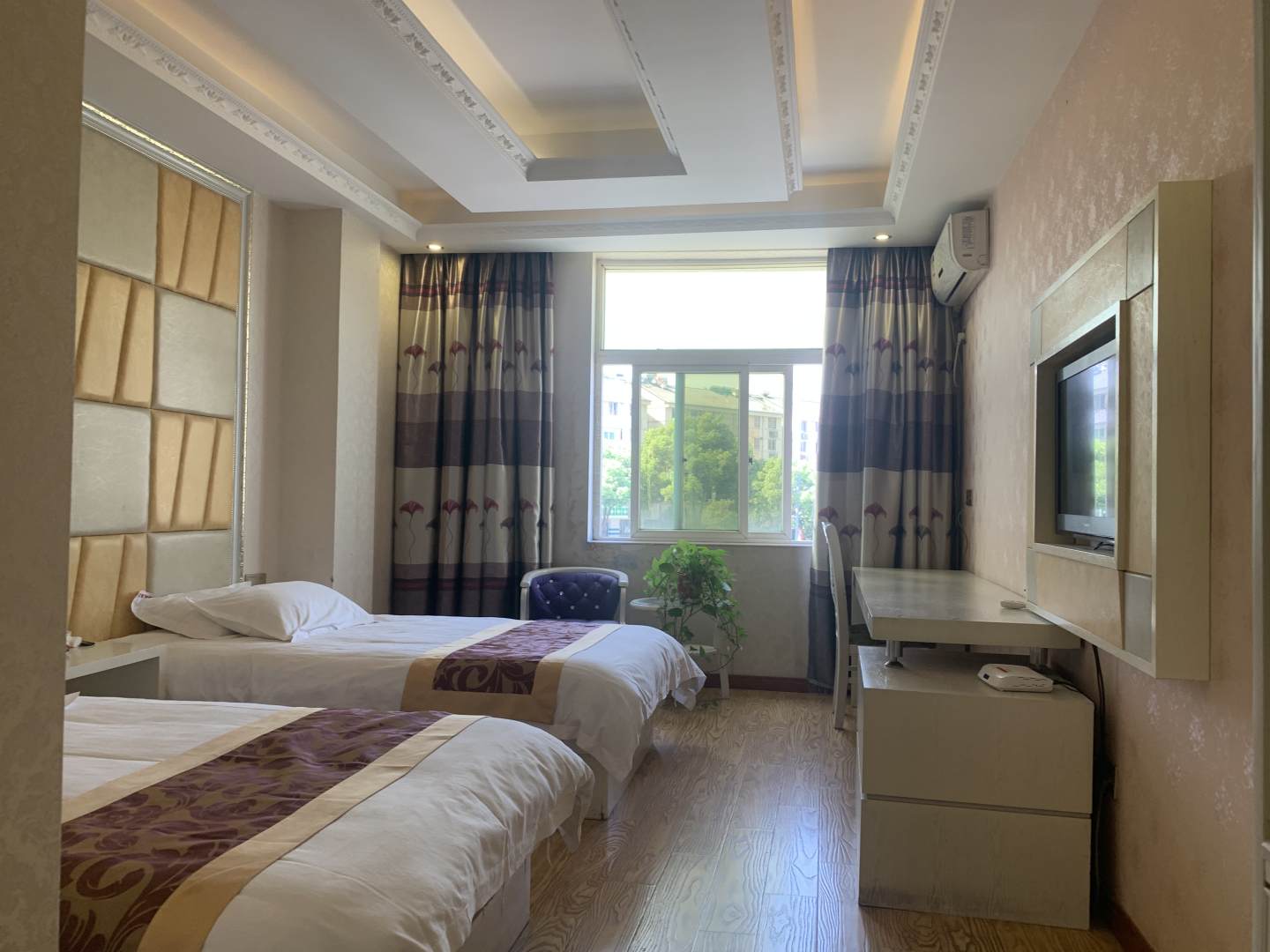 宾馆(毛记秤店)