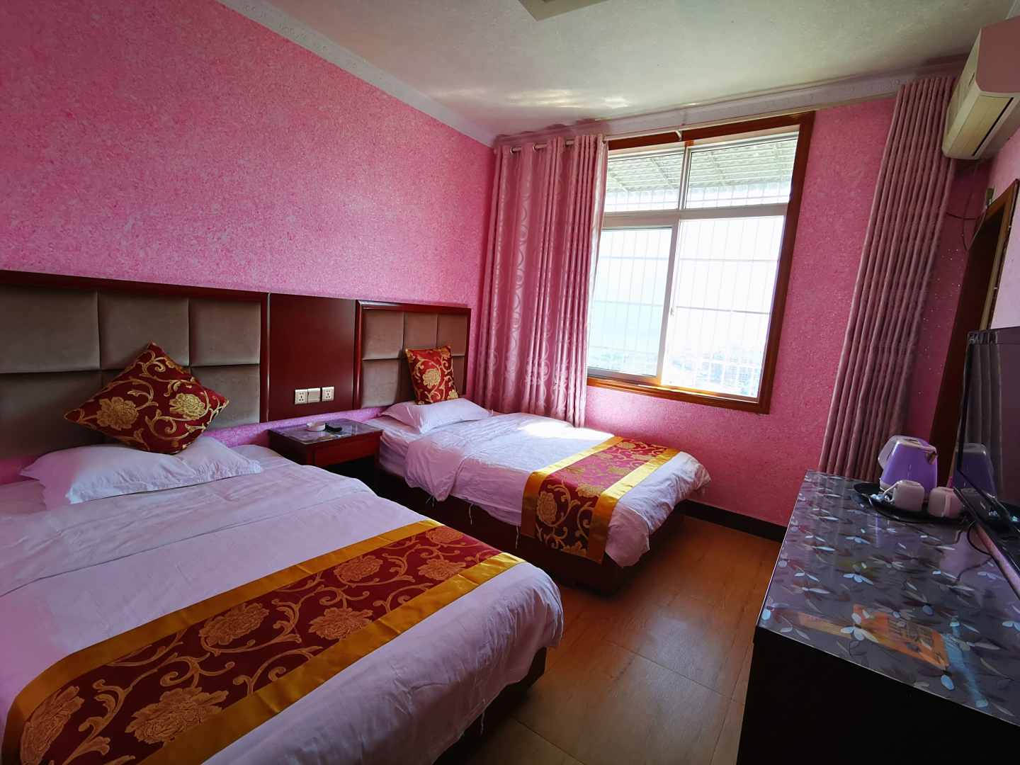 荥经温心旅馆