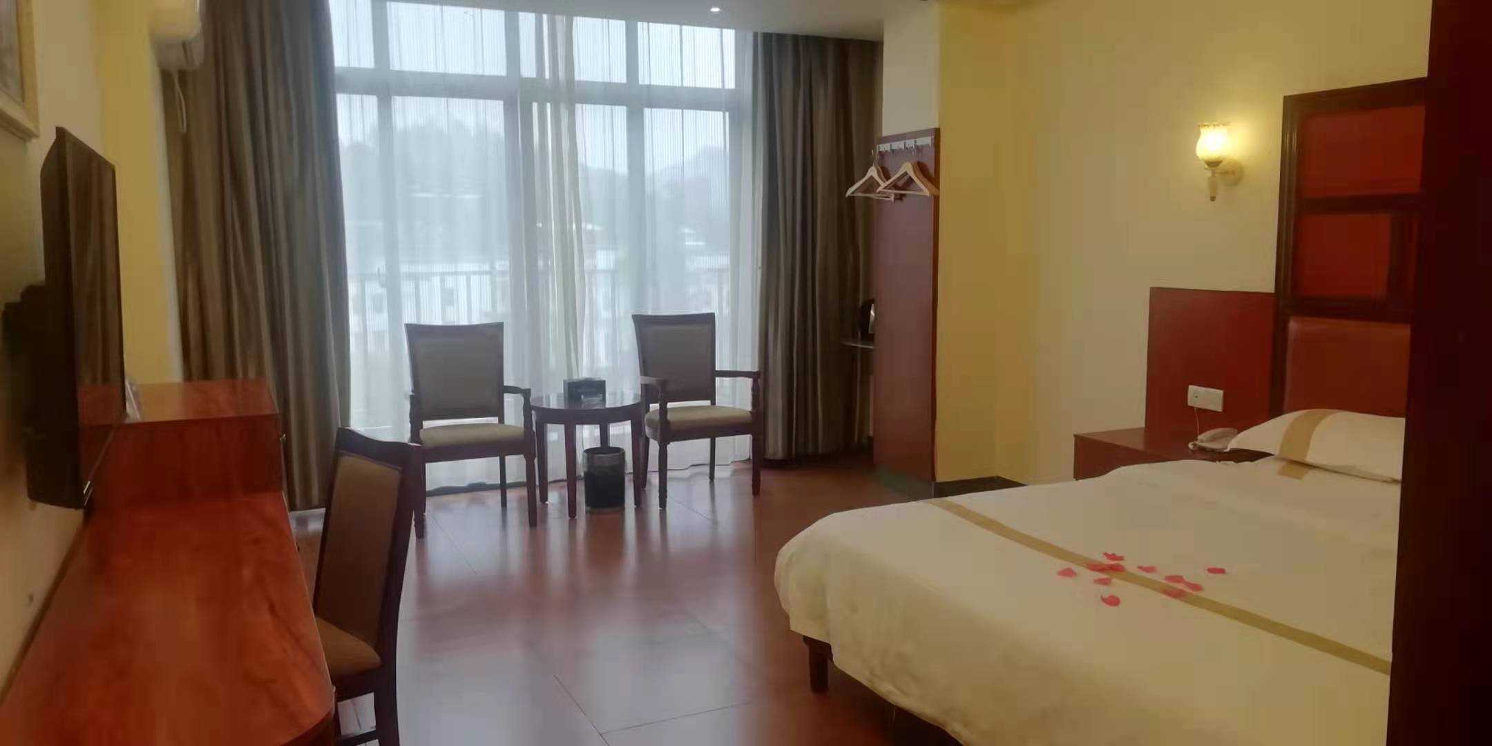 琼中金椰岛商务酒店