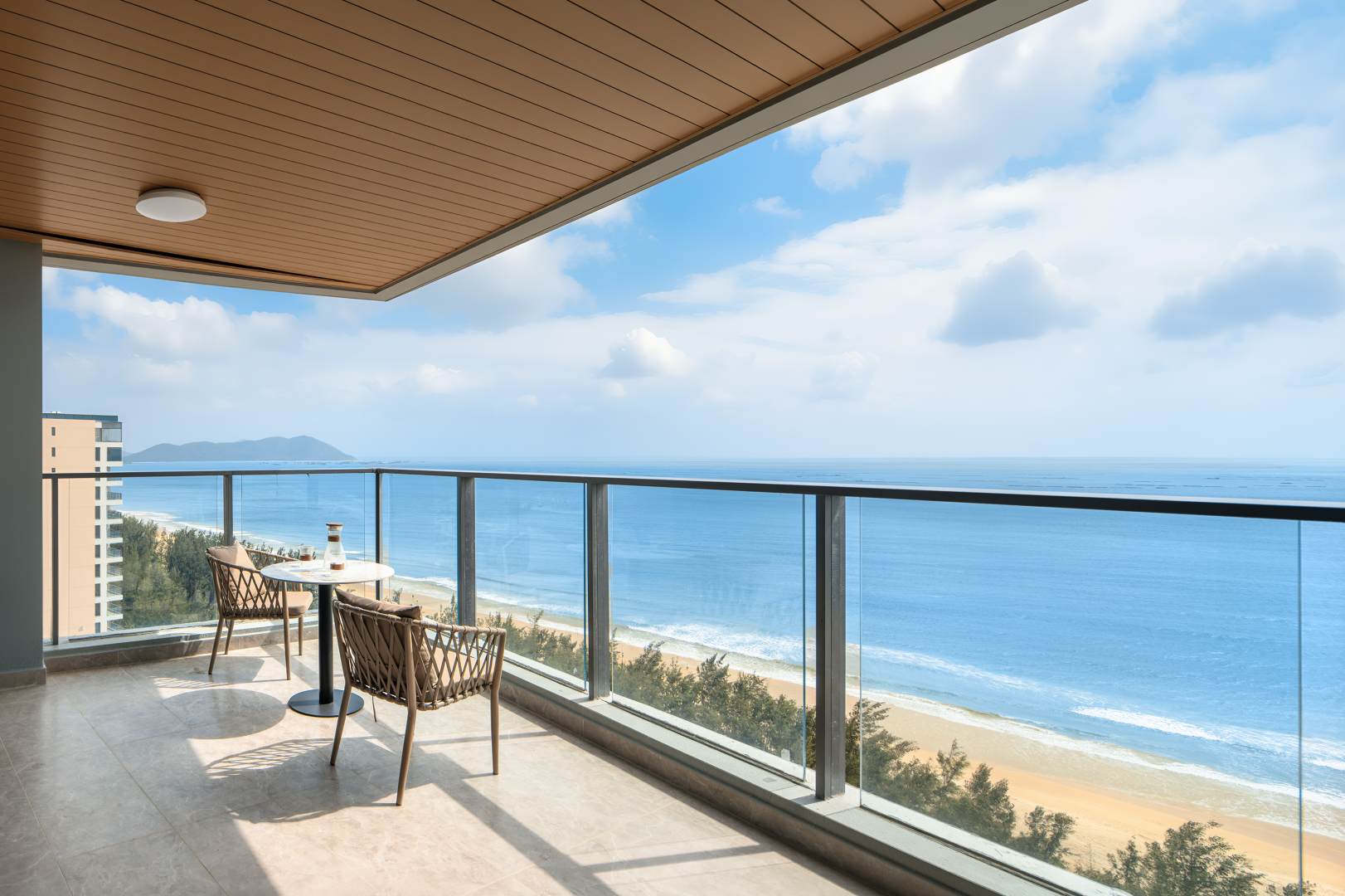 陵水清水湾岭海酒店(东榕雅都荟环球美食店)