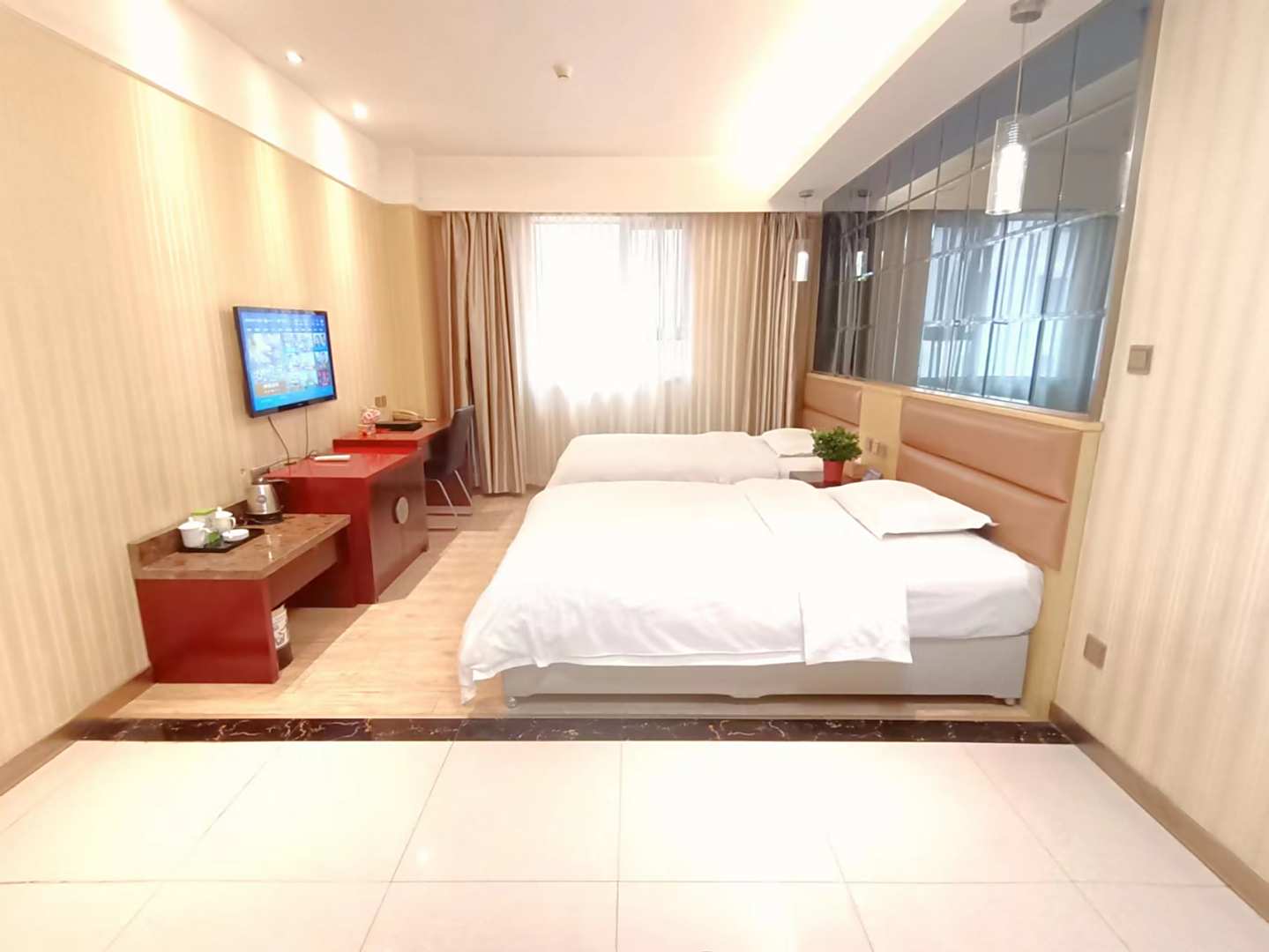 凯新酒店(西安火车站五路口地铁站店)