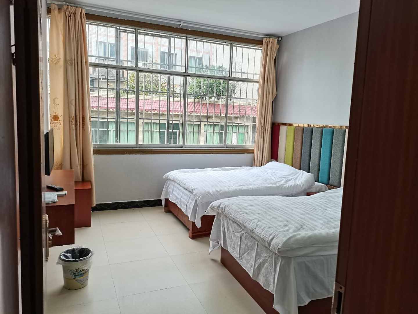 意炜旅馆