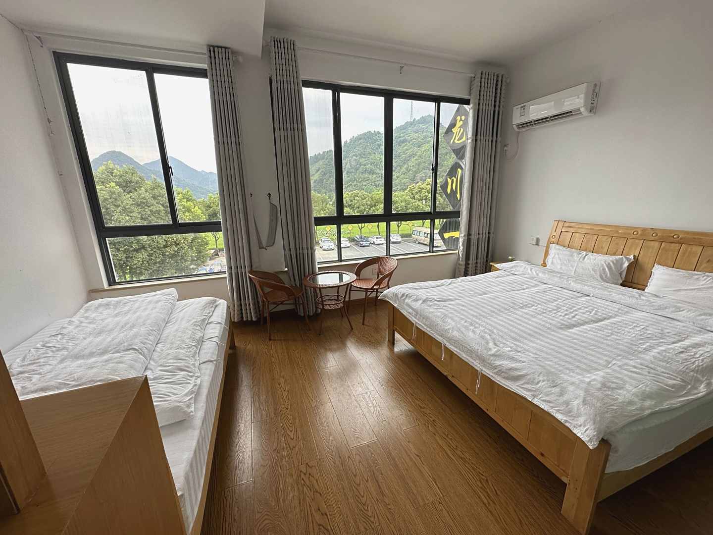 绩溪龙川一楼客栈