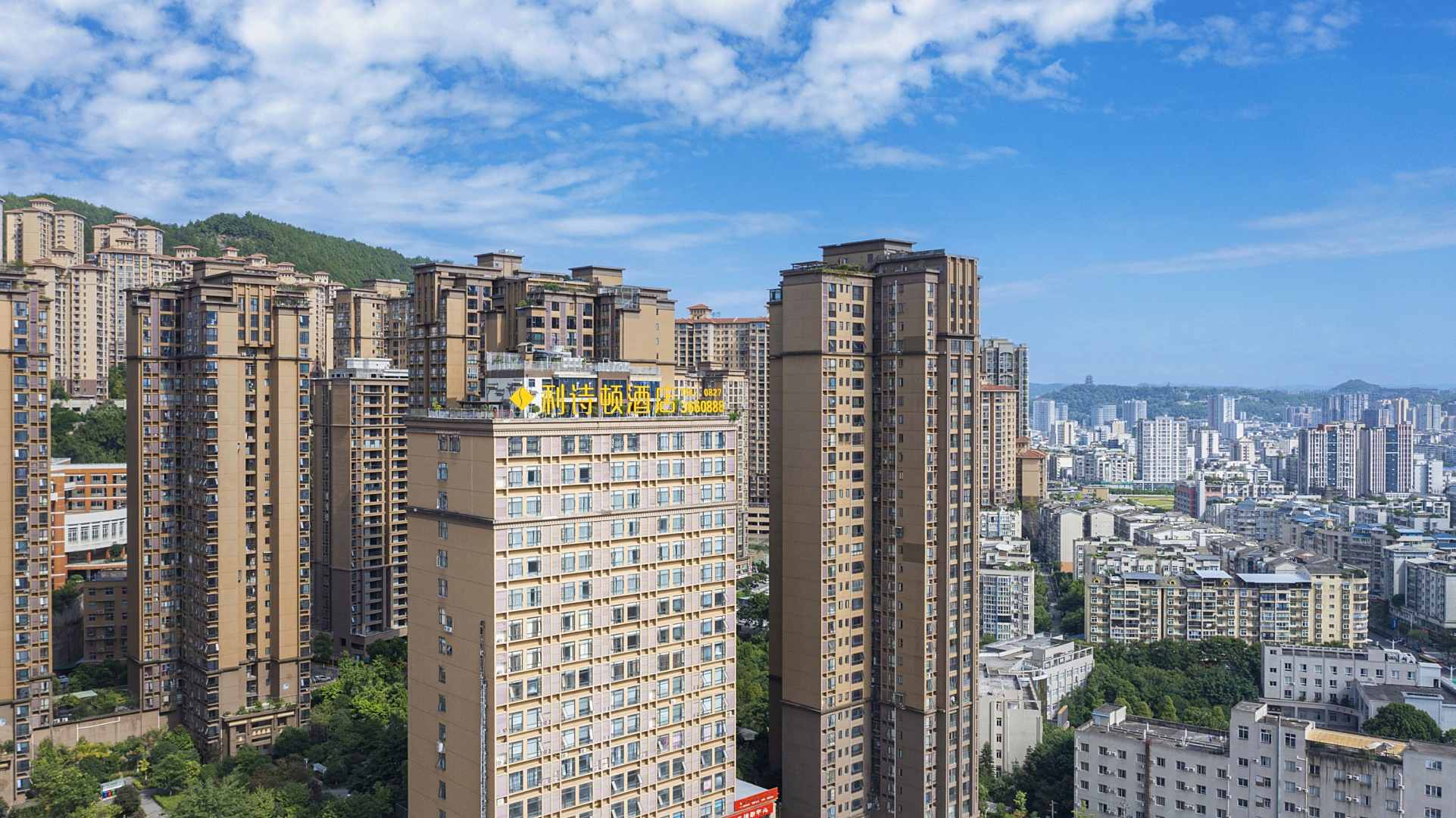 巴中利诗顿酒店(城市广场巴河廊桥店)