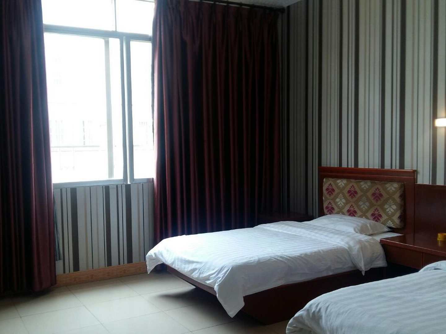来宾月牙湖旅馆