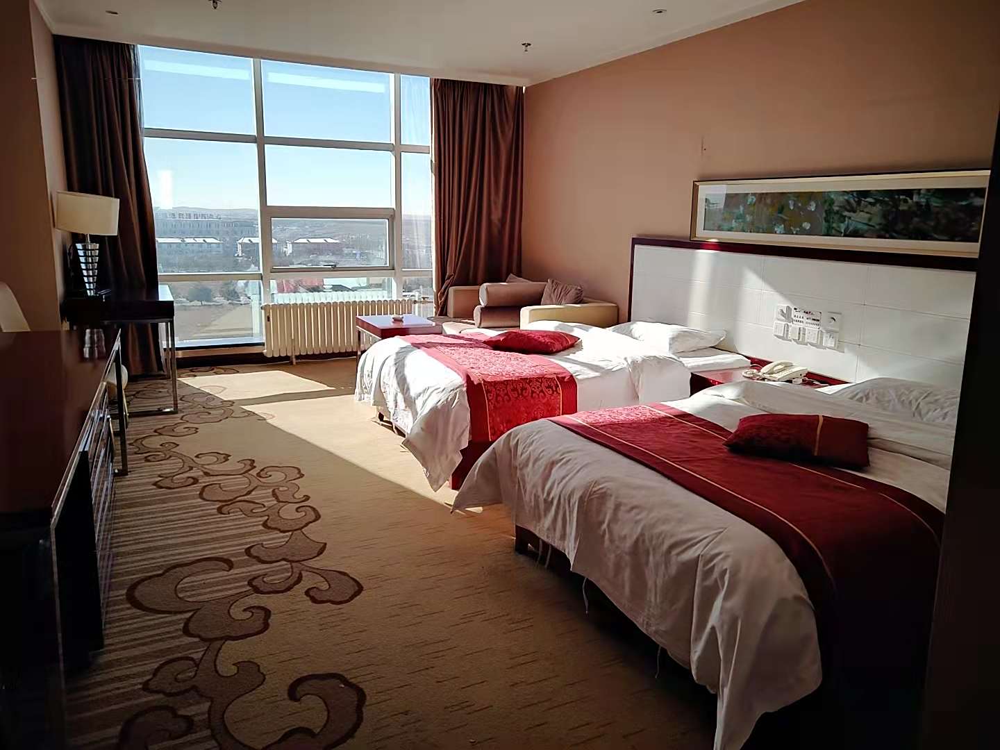 瑞丽东方酒店(东胜区煤炭技工学校店)