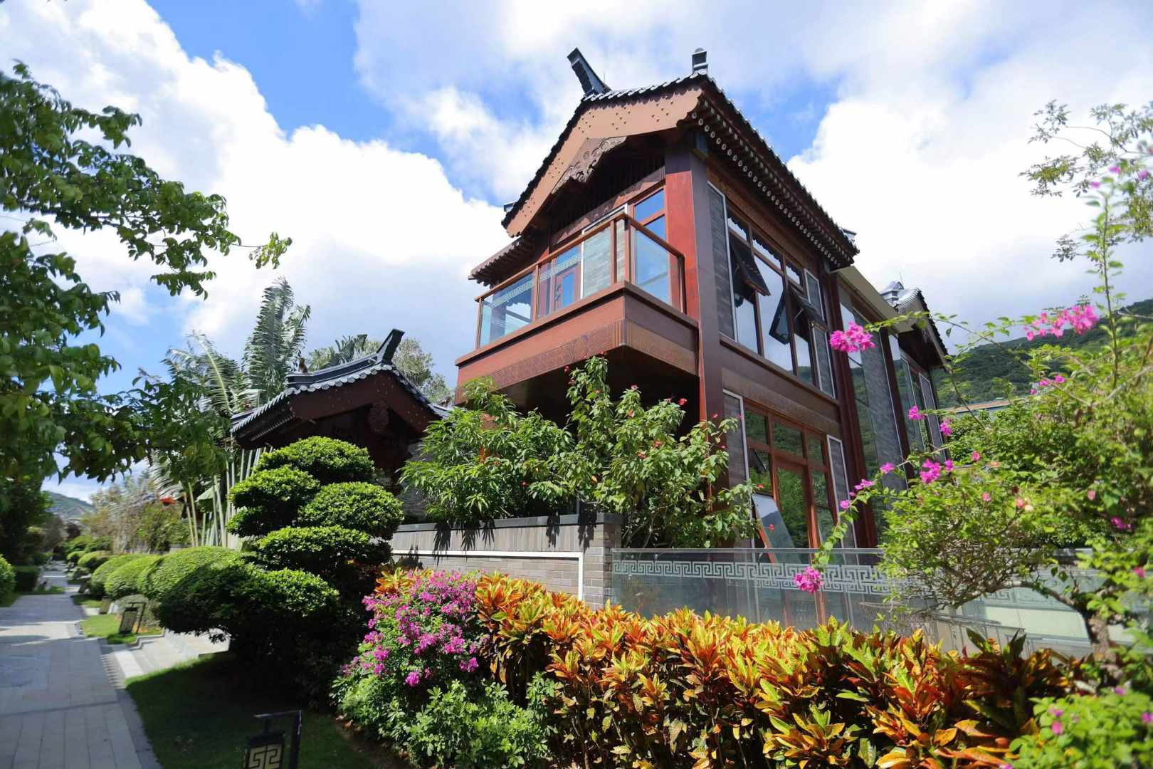 森兴美宿(华皓亚龙府店)