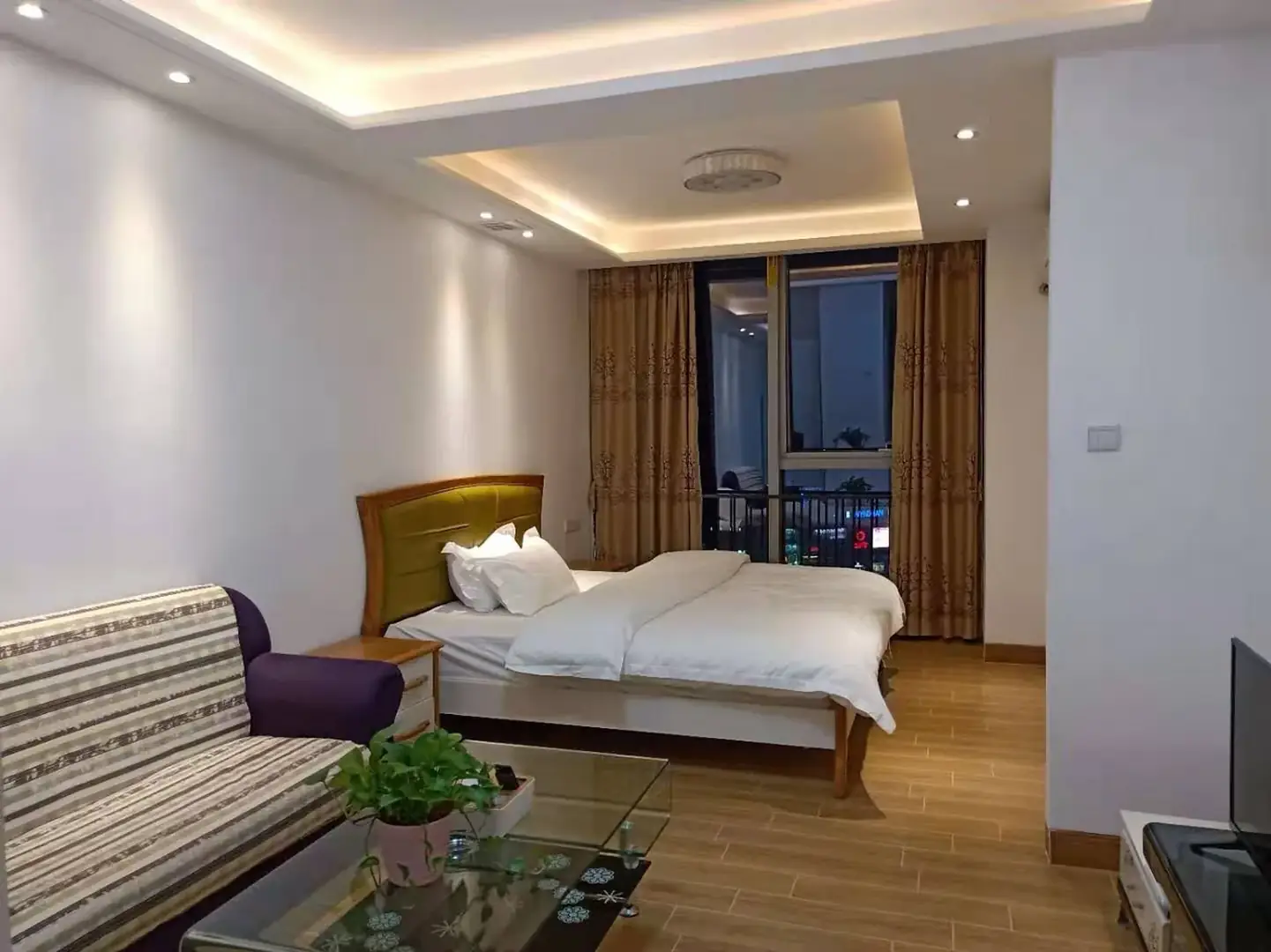 柏宇蔓国际公寓(佛山顺德陈村顺联广场店)