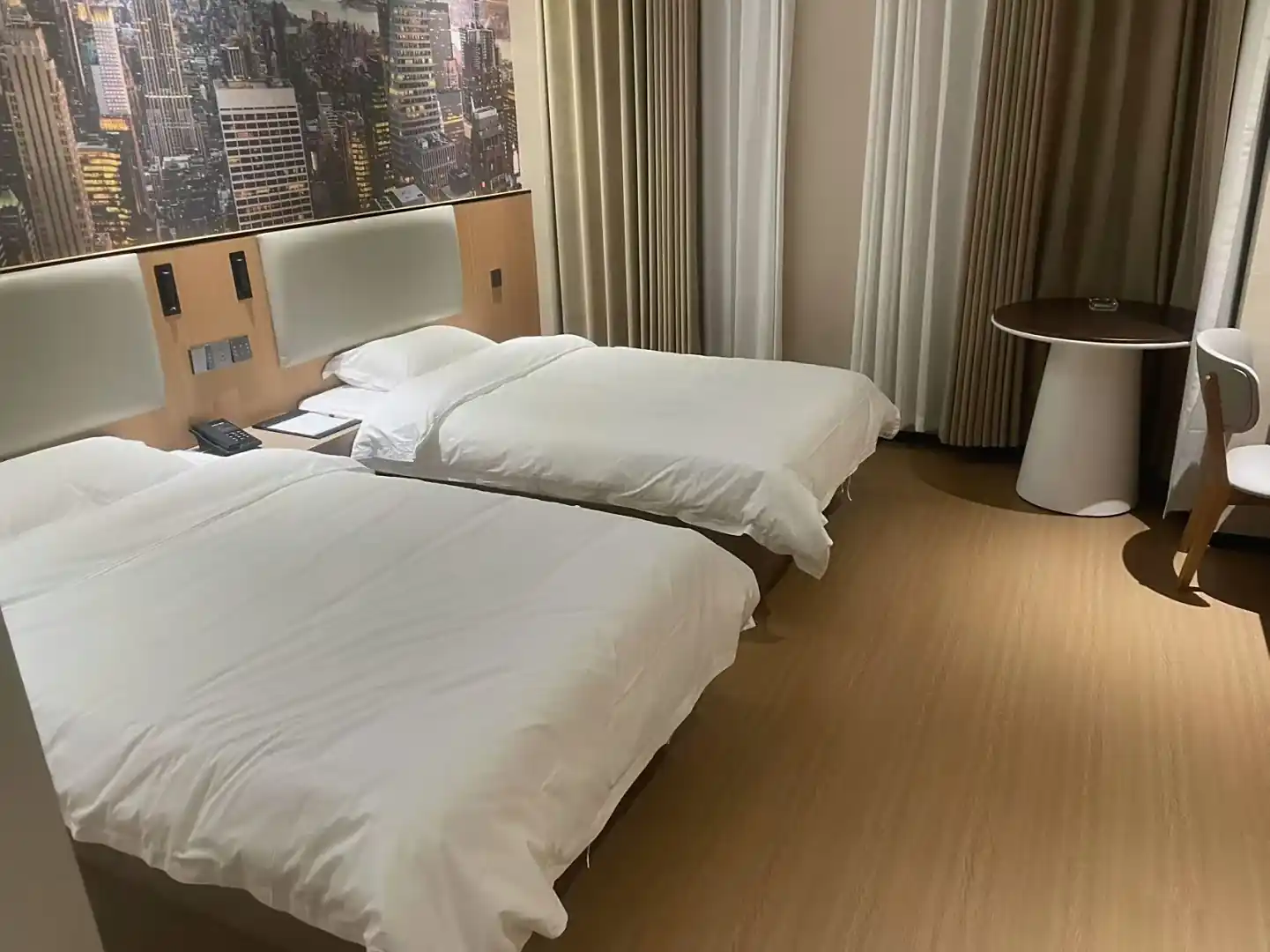 四宾酒店