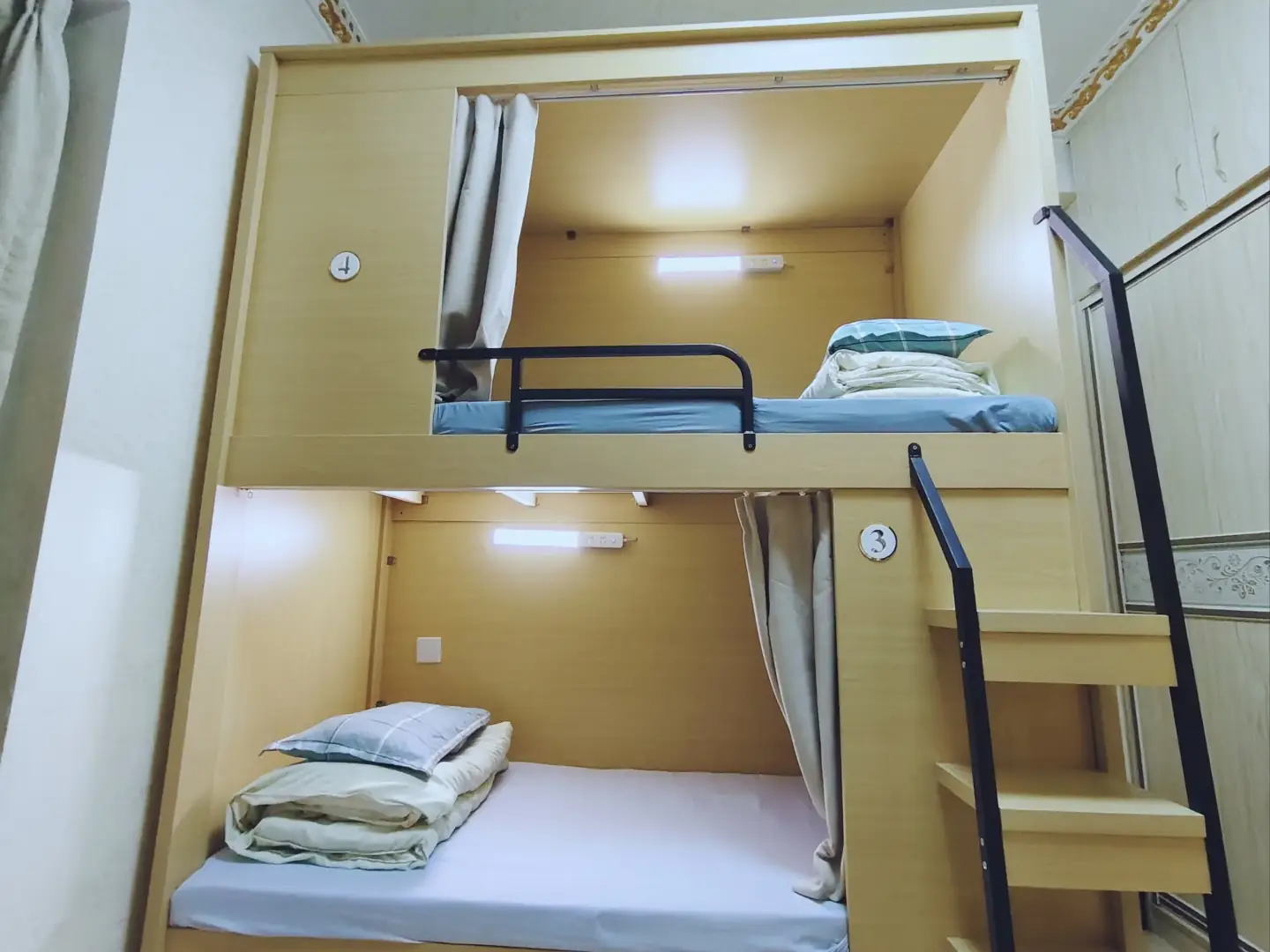 好未来青年旅舍(广西大学鲁班路地铁站店)