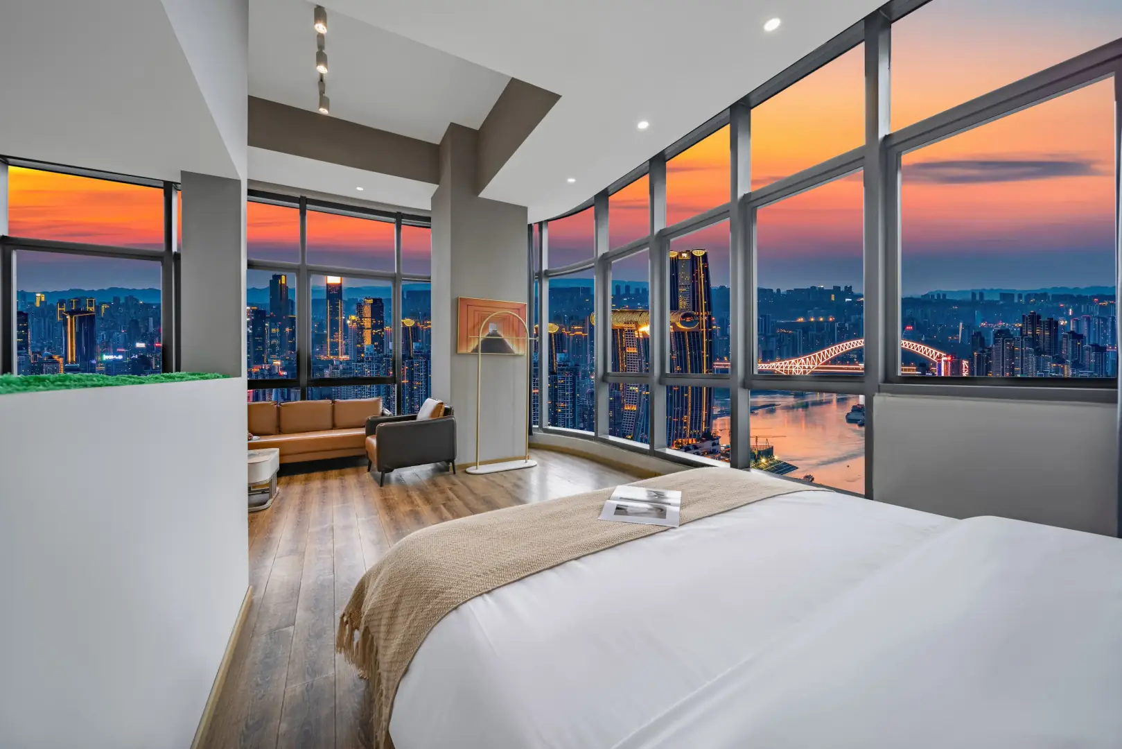 万里晴Sky高空江景酒店(解放碑洪崖洞店)