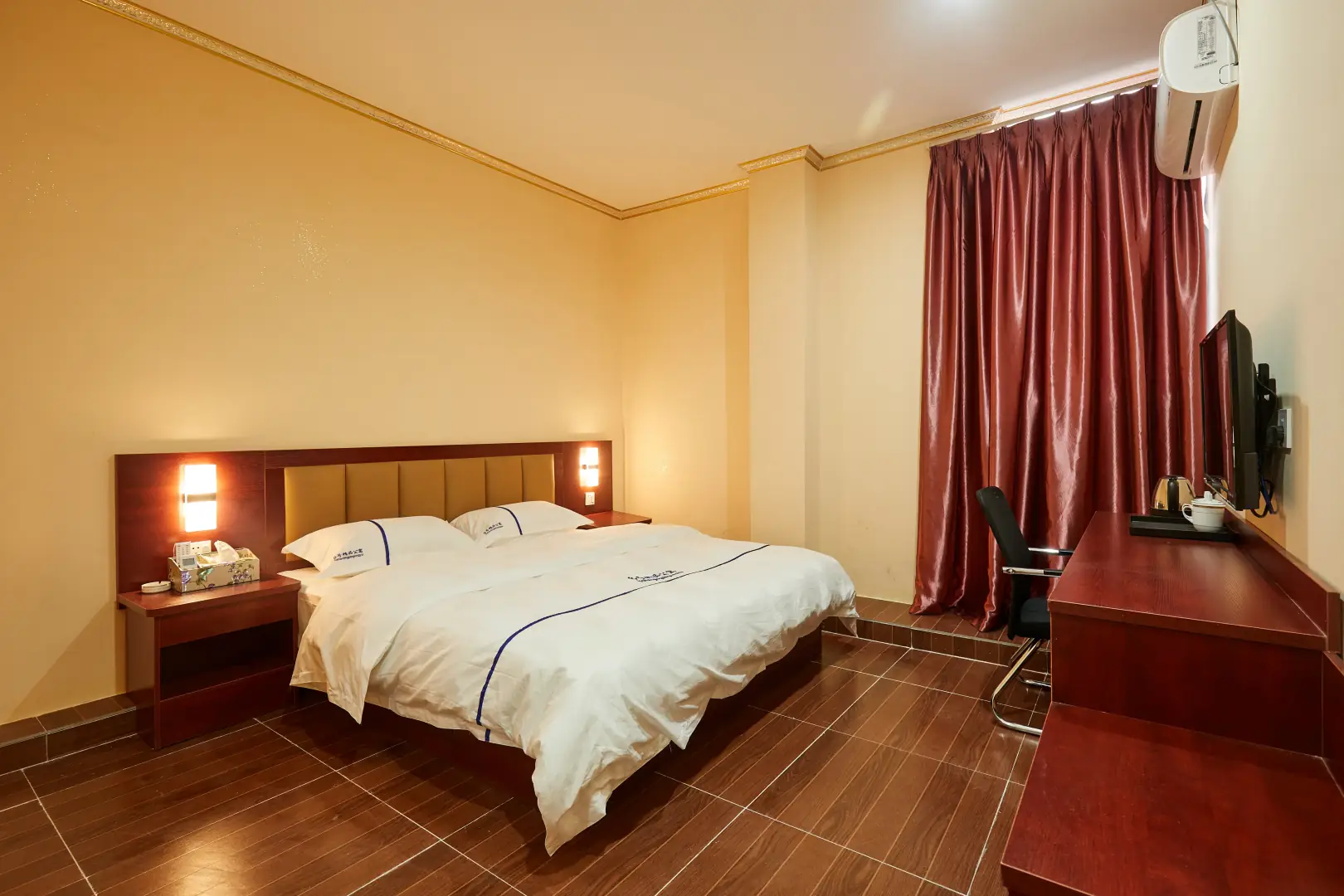 8号电梯公寓(三十三墟街店)