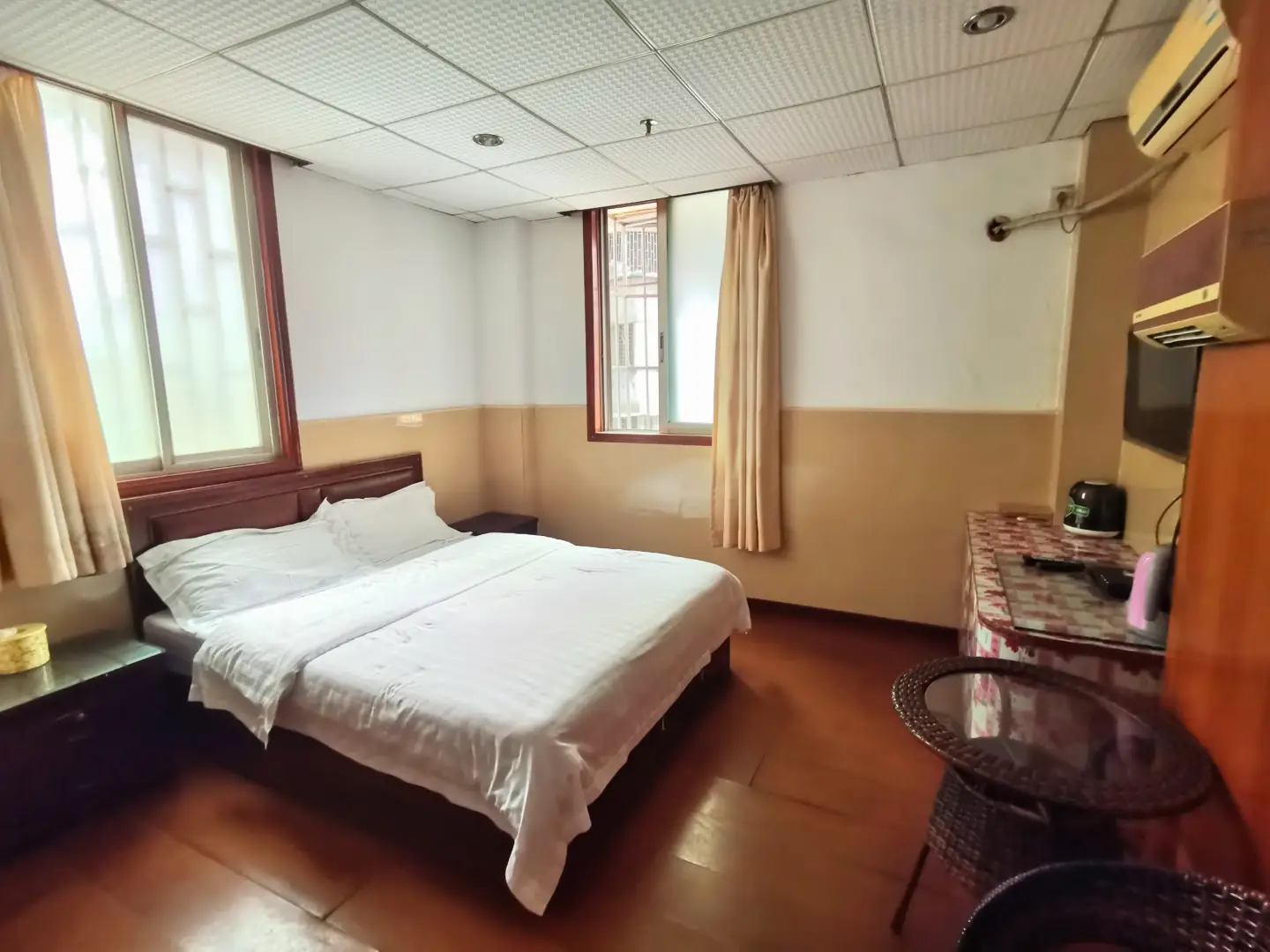 金濠旅馆(盛新百货世纪商业街店)