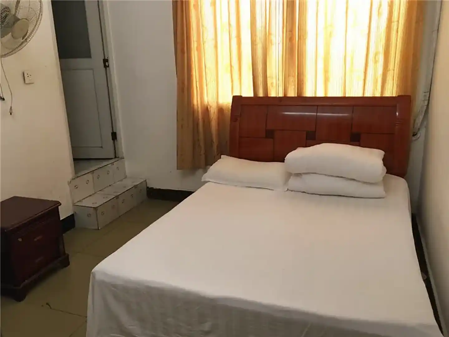 红苹果家庭旅馆
