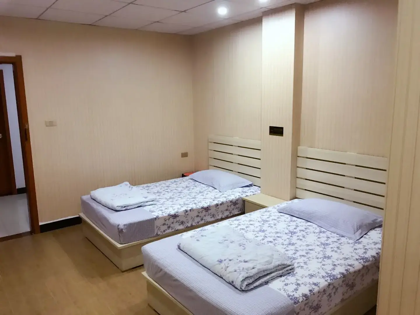 兴隆客栈(葛店阳光小区东)