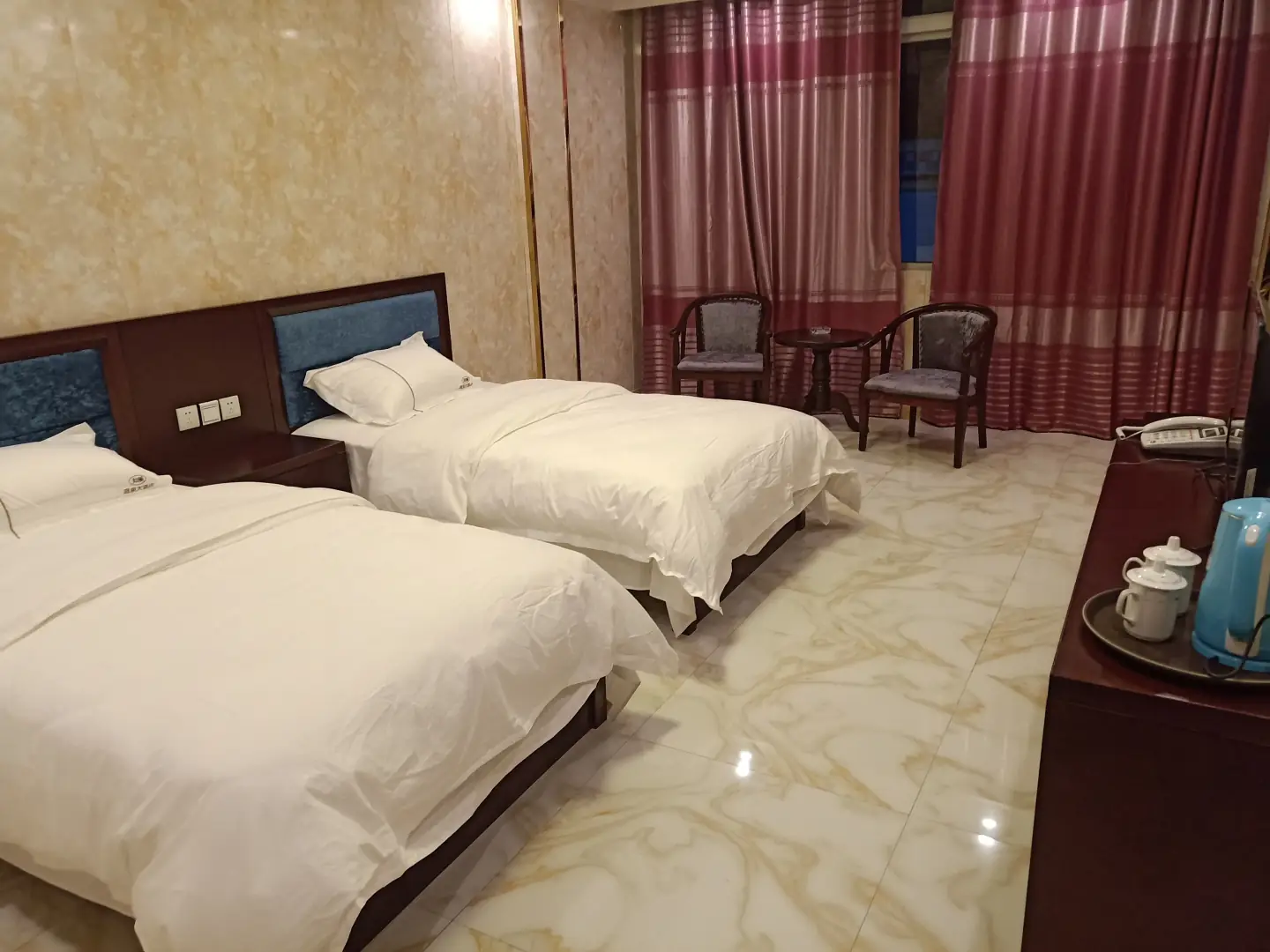芒康如美温泉大酒店(沪聂线店)