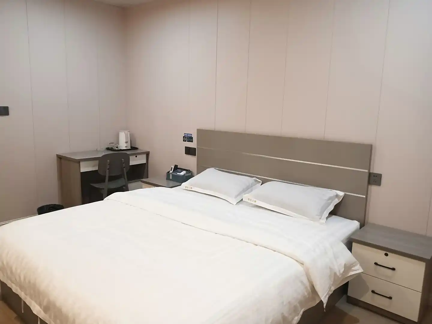 罗田留恋宾馆