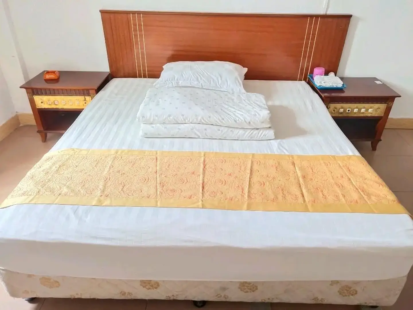 荆乡旅馆