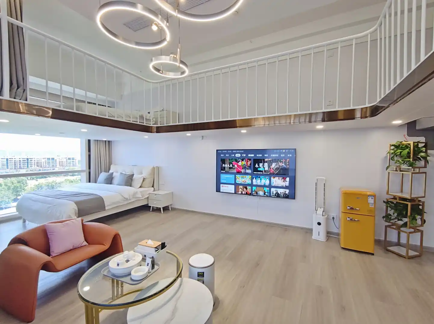 百脑汇LOFT海景公寓(群光万象城店)